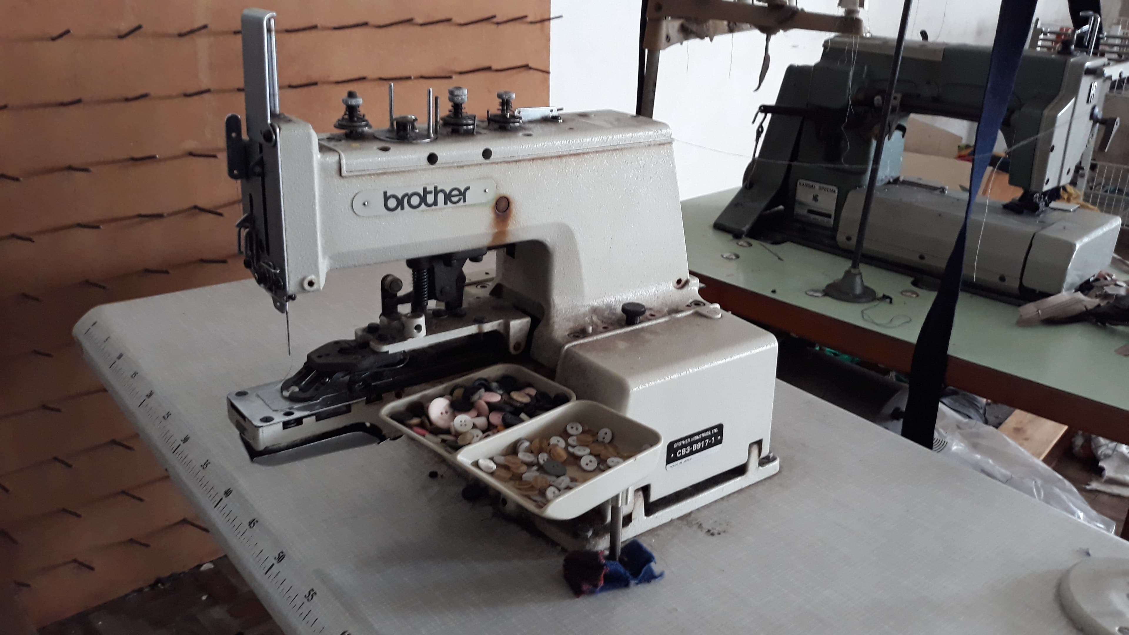 Máquina de colocar botões — image 2