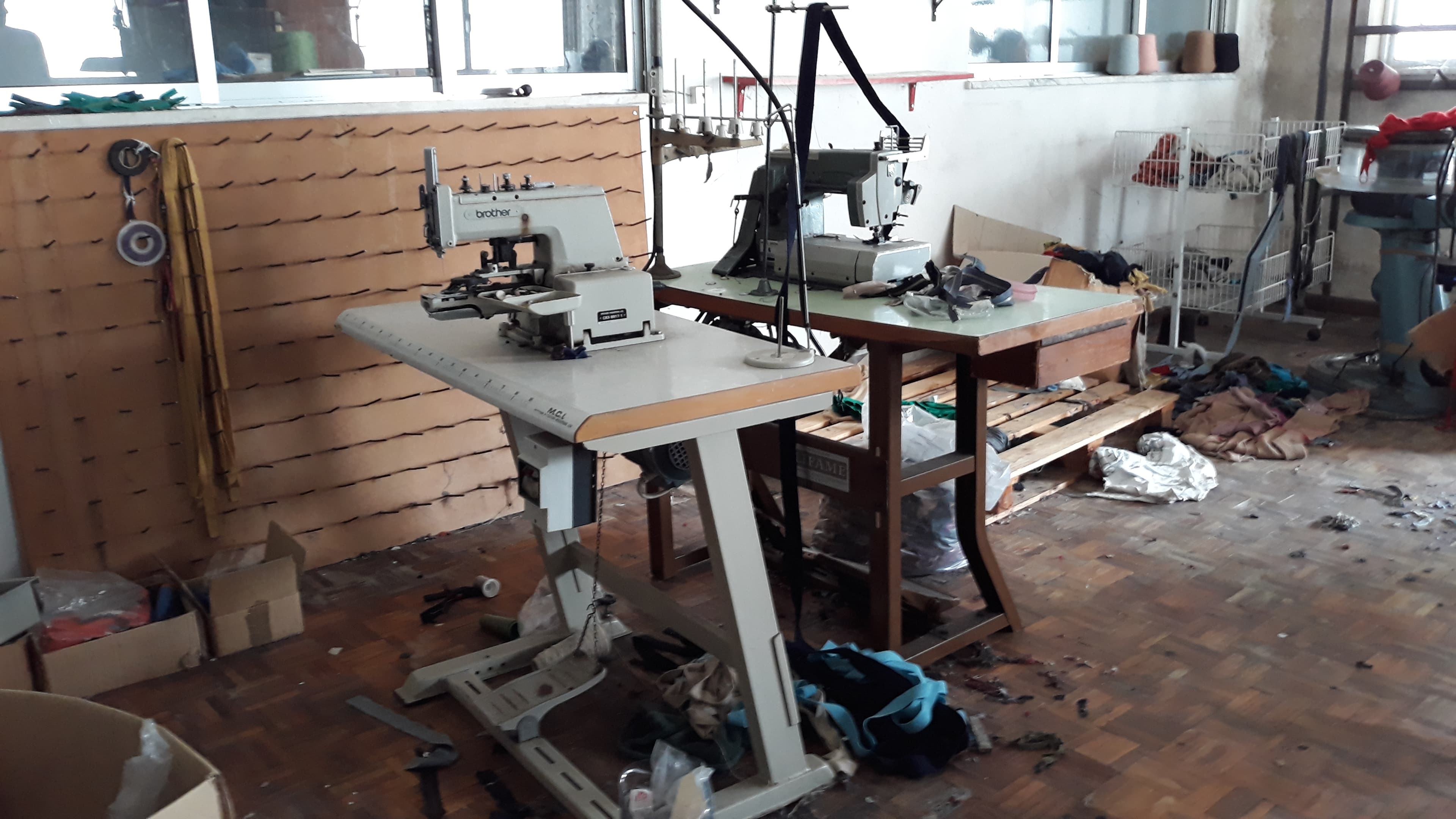 Máquina de colocar botões