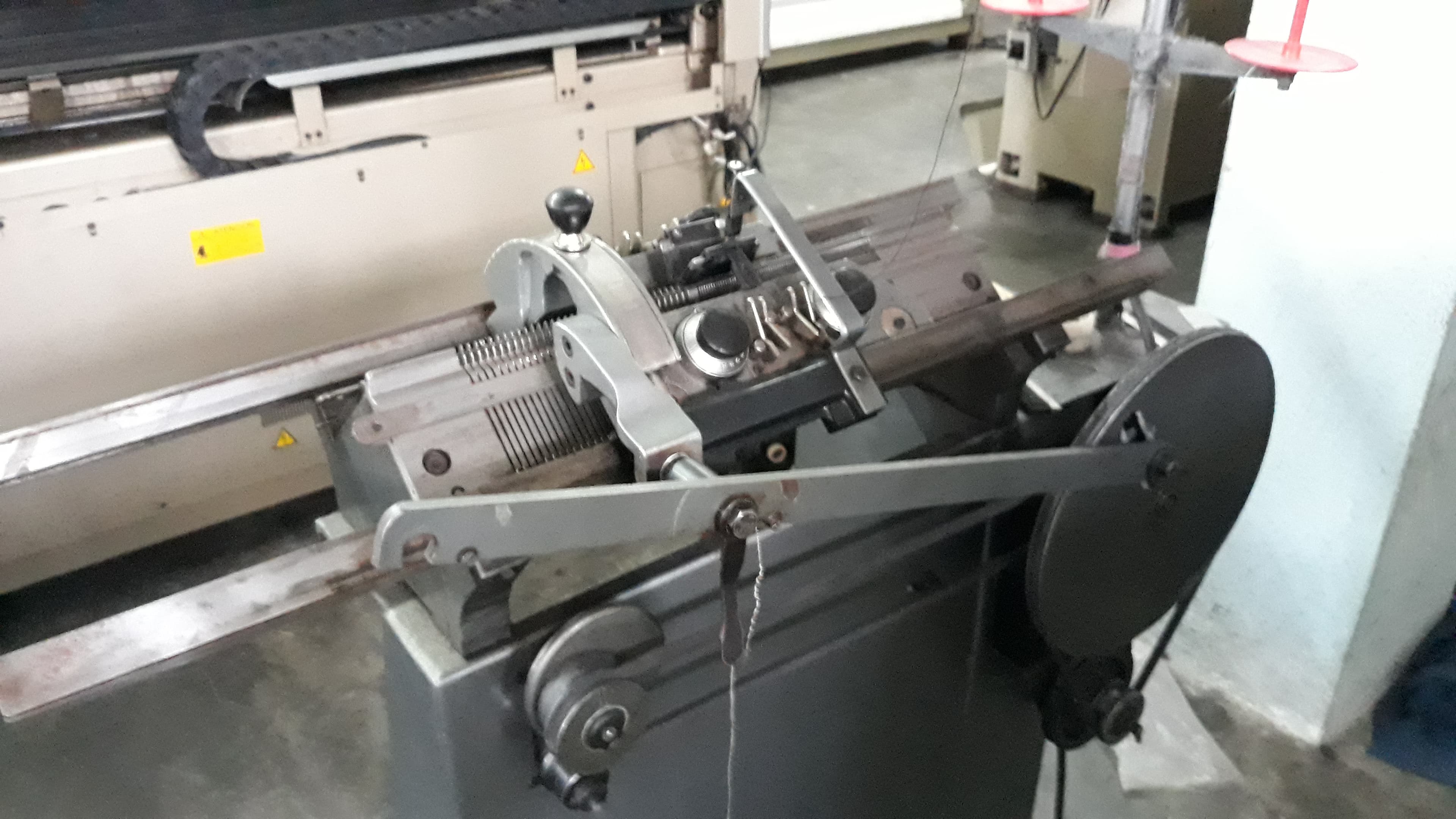 Máquina de coser — imagen 6