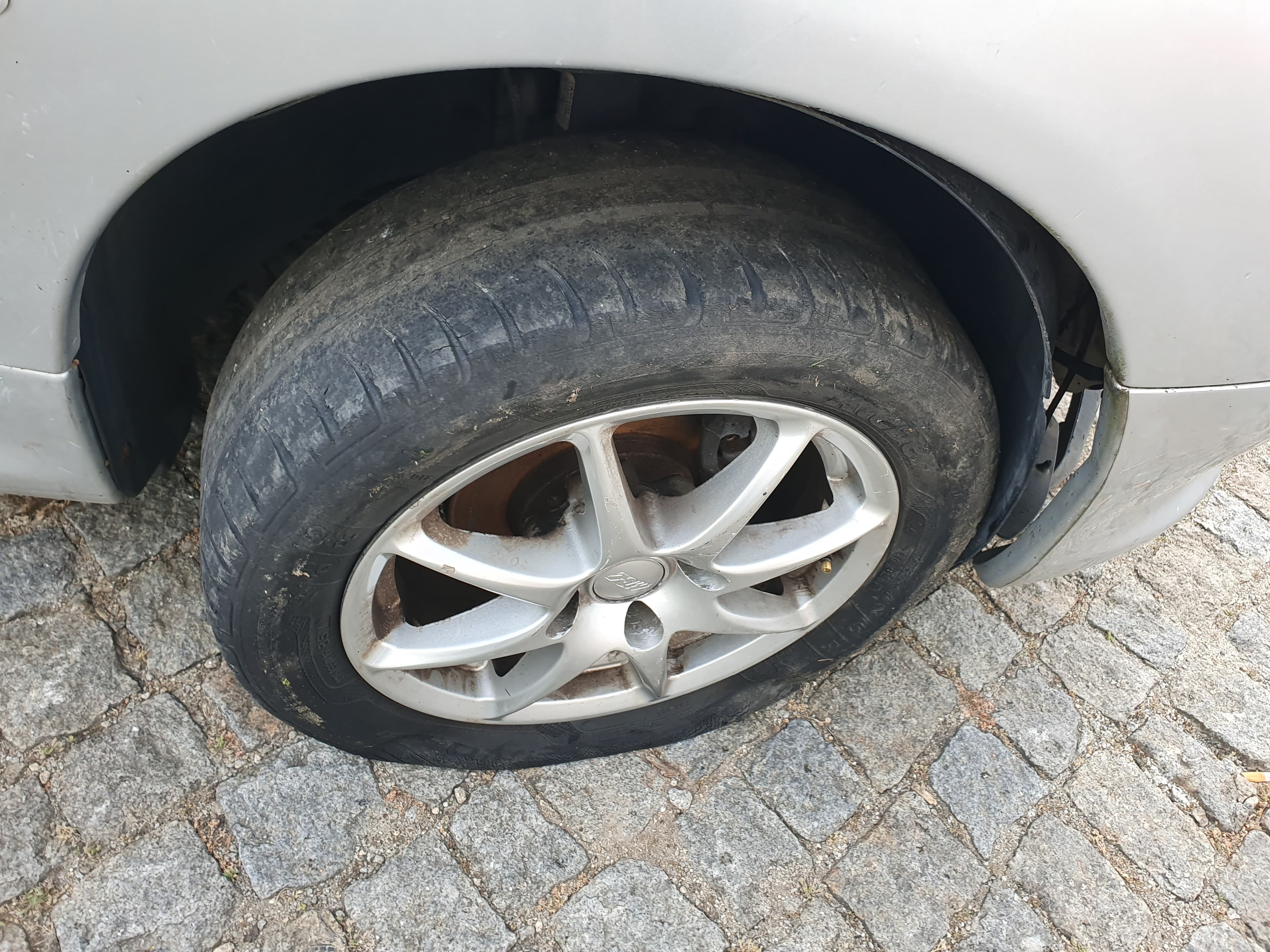 Peugeot 206 1.4 HDI · Ano 2003 — image 30