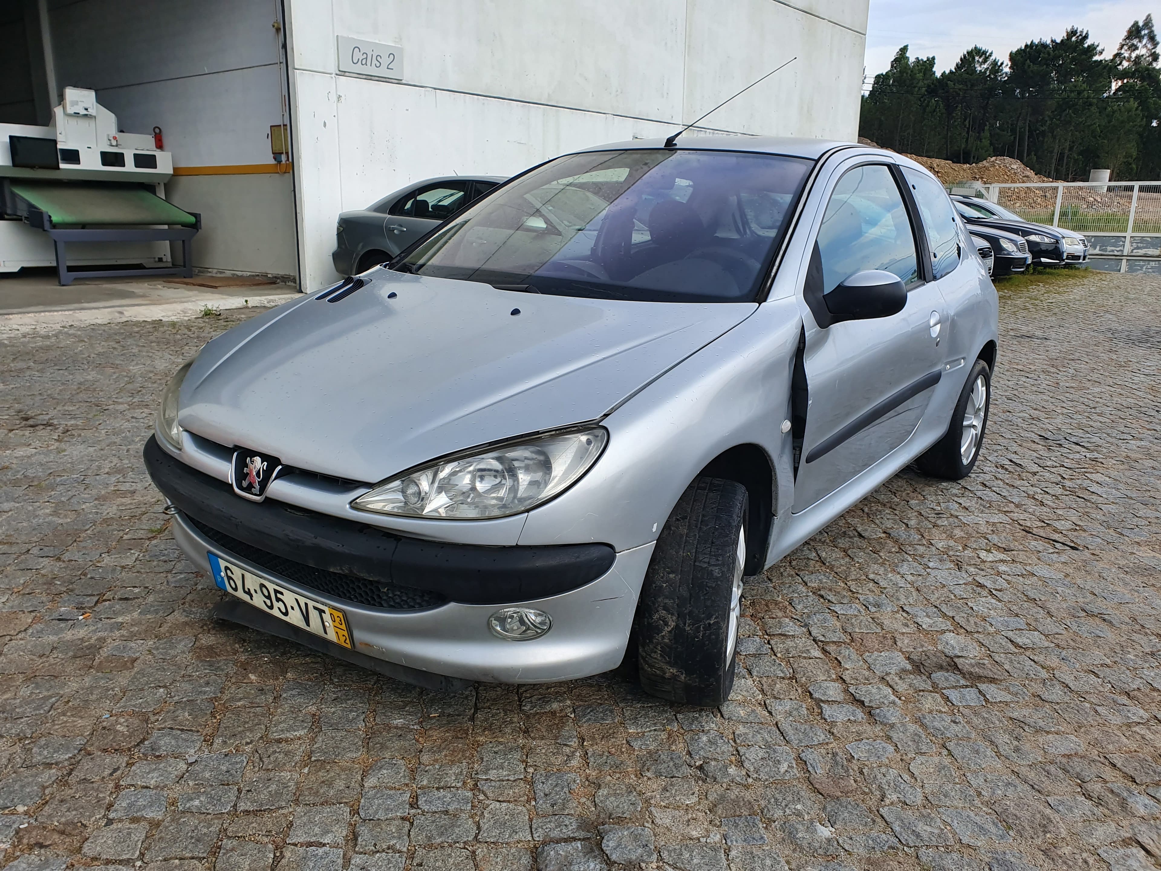 Peugeot 206 1.4 HDI · Ano 2003 — image 3