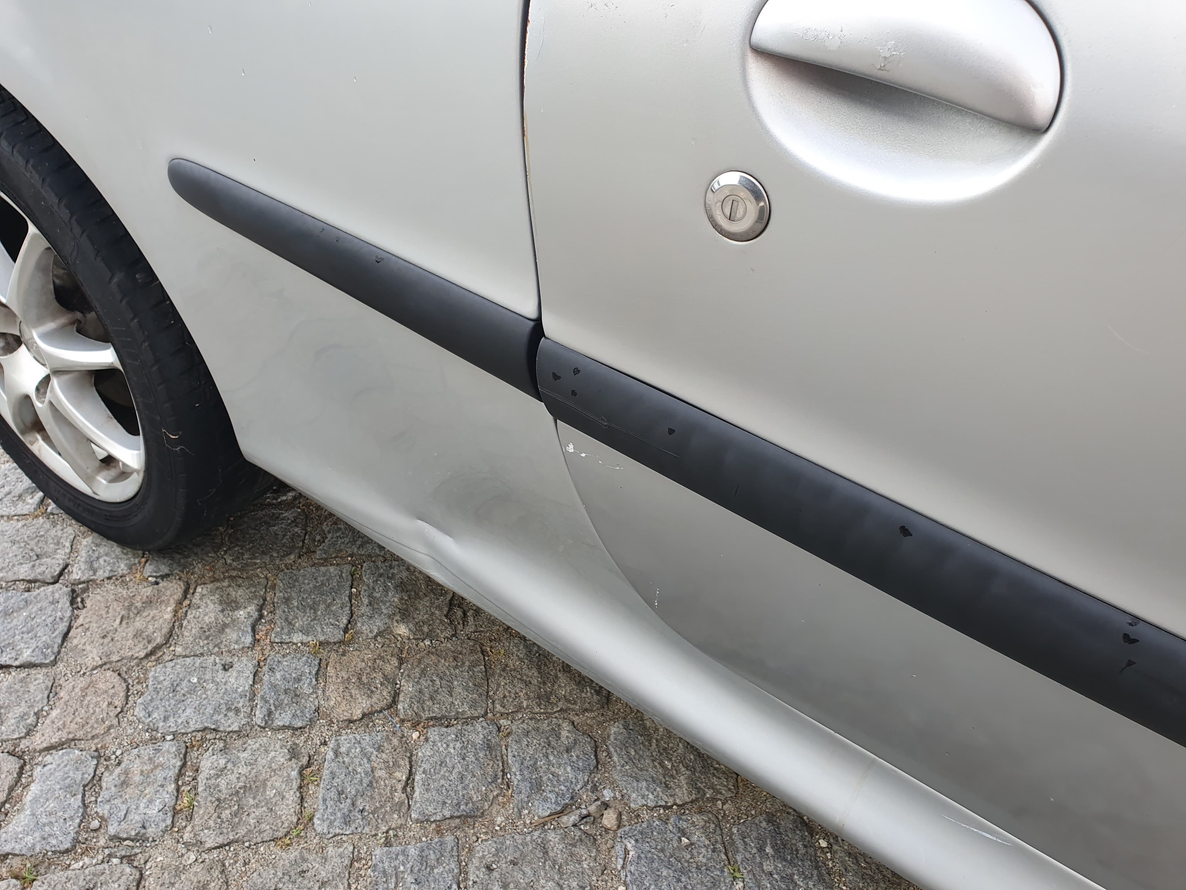 Peugeot 206 1.4 HDI · Ano 2003 — image 32
