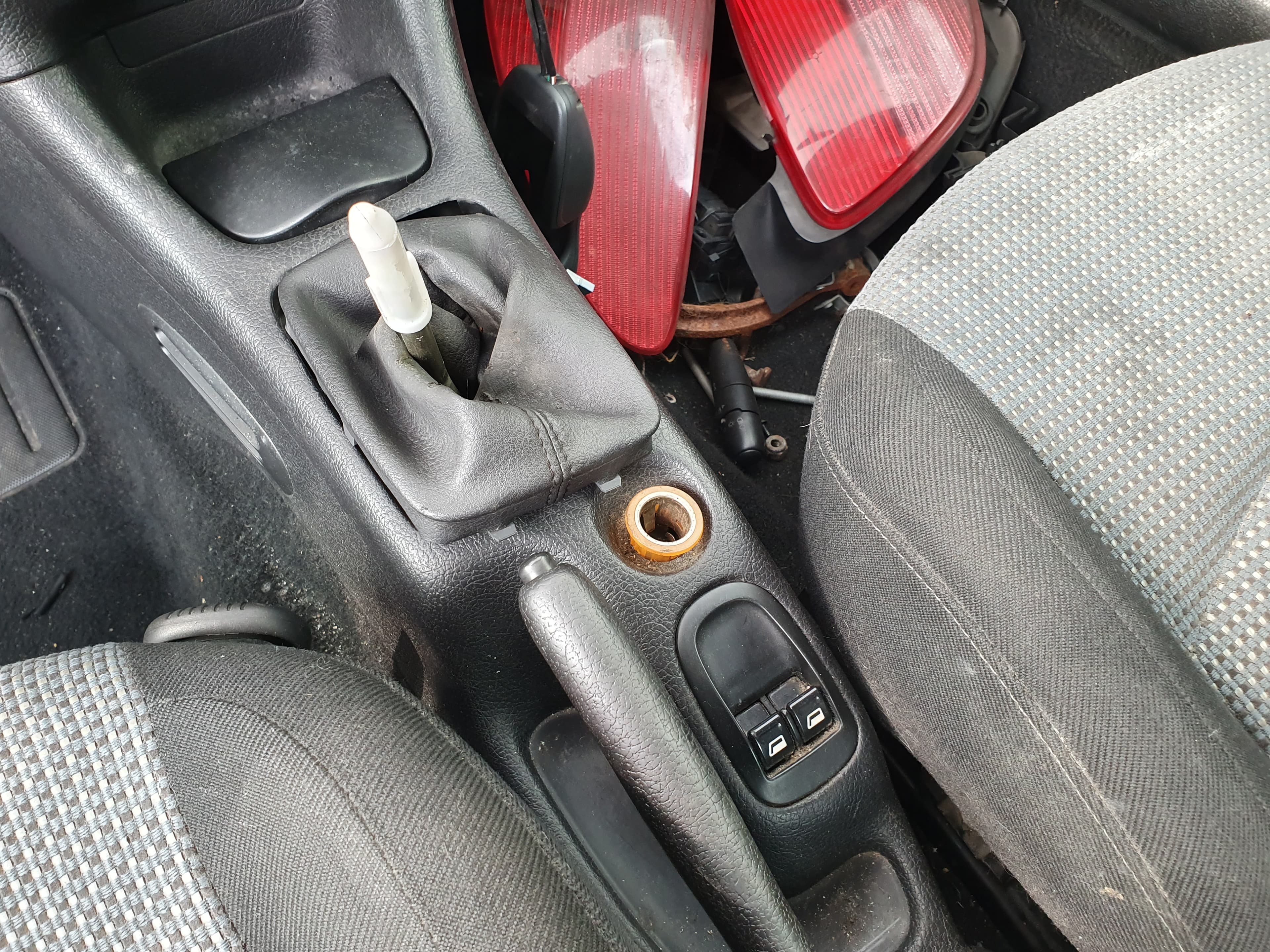 Peugeot 206 1.4 HDI · Ano 2003 — image 21