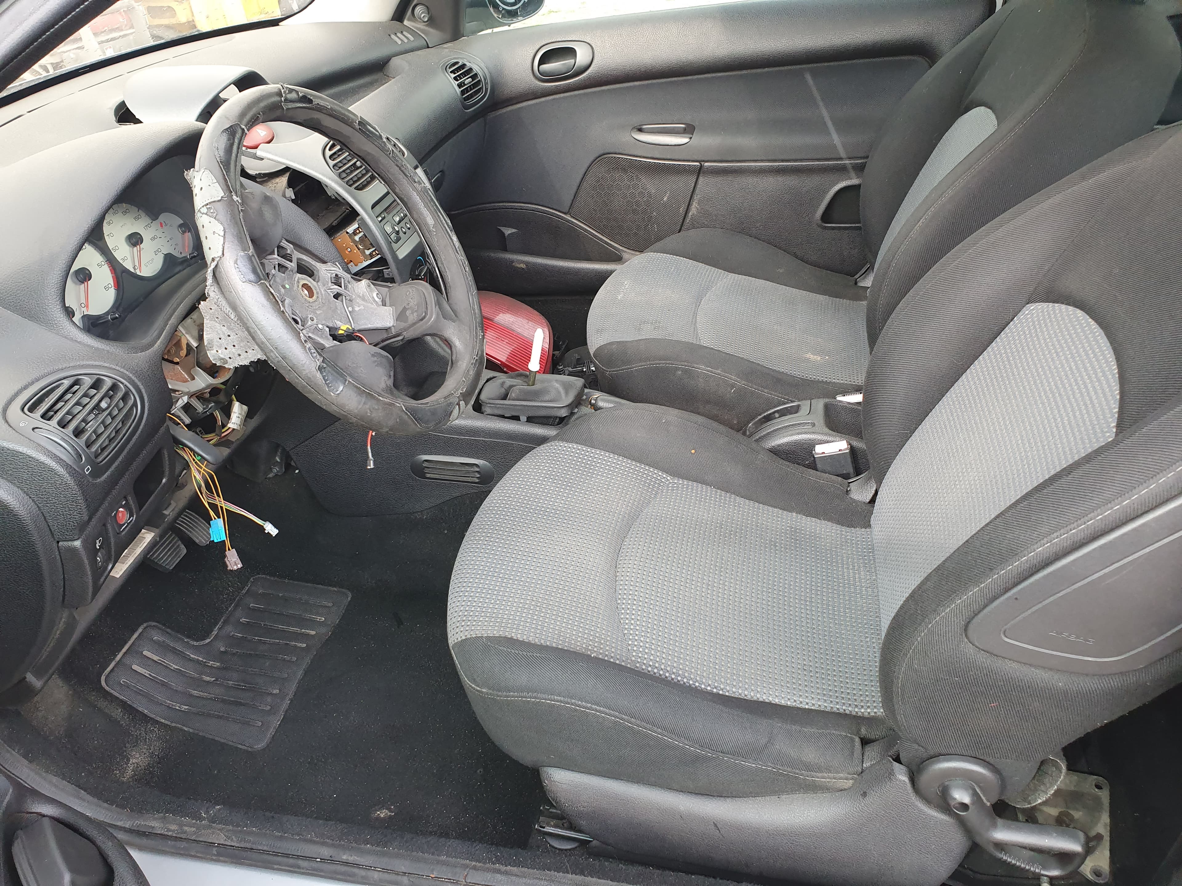 Peugeot 206 1.4 HDI · Ano 2003 — image 18