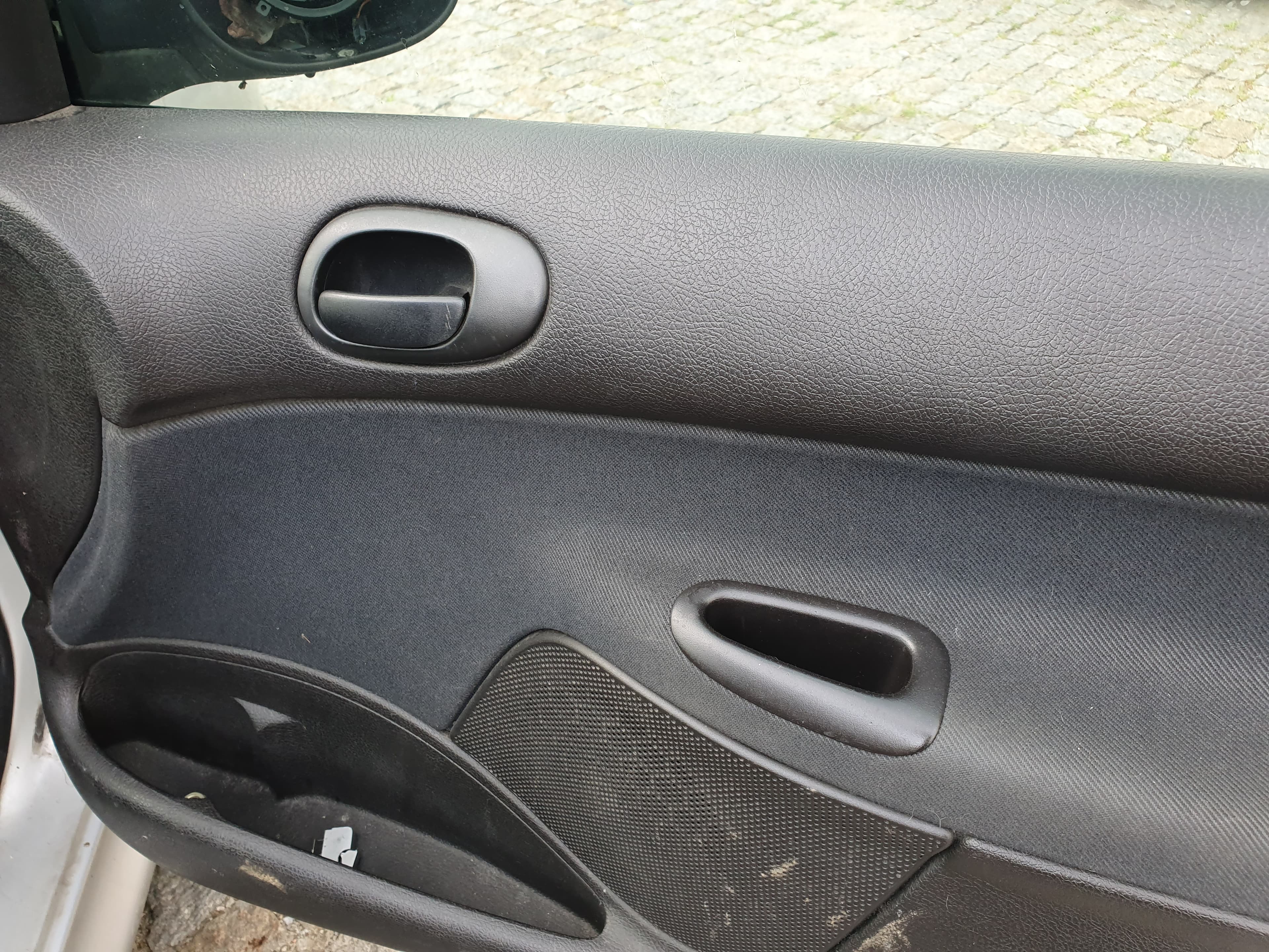 Peugeot 206 1.4 HDI · Ano 2003 — image 9