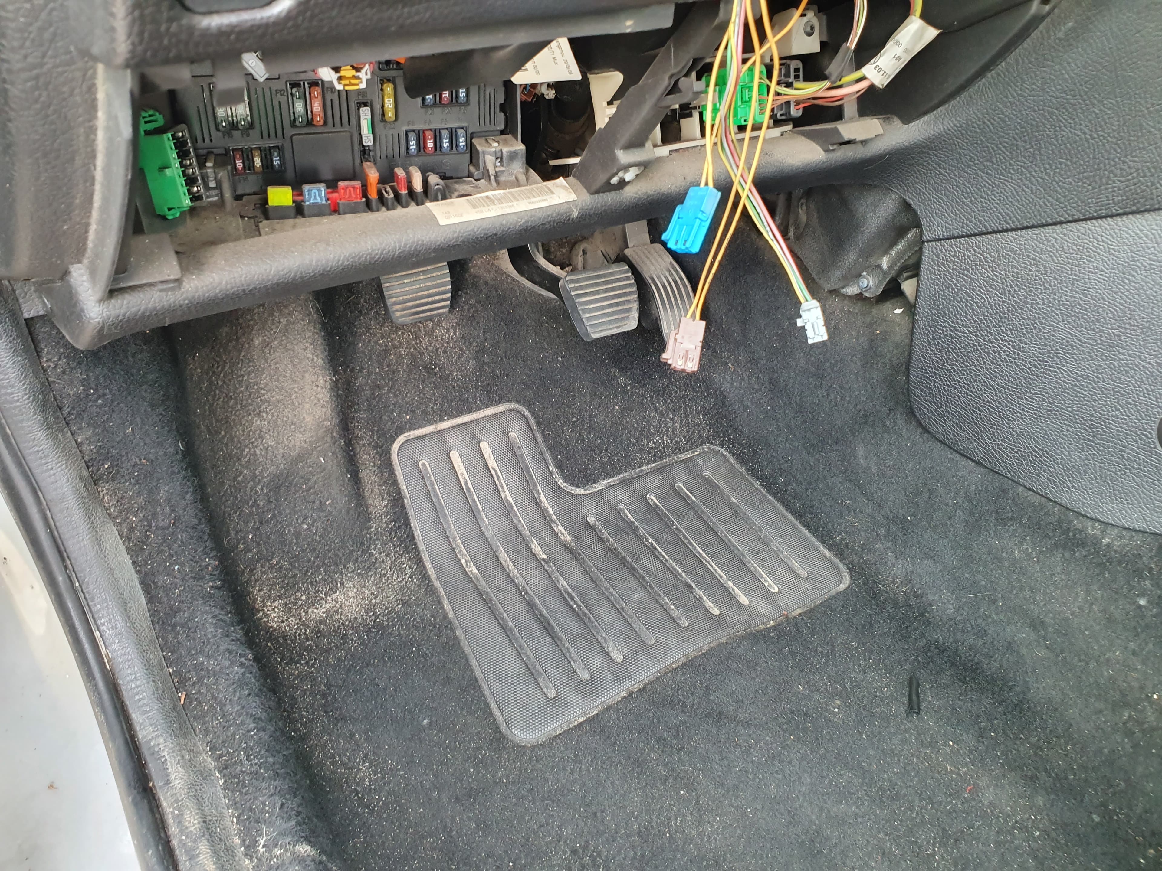 Peugeot 206 1.4 HDI · Ano 2003 — image 17