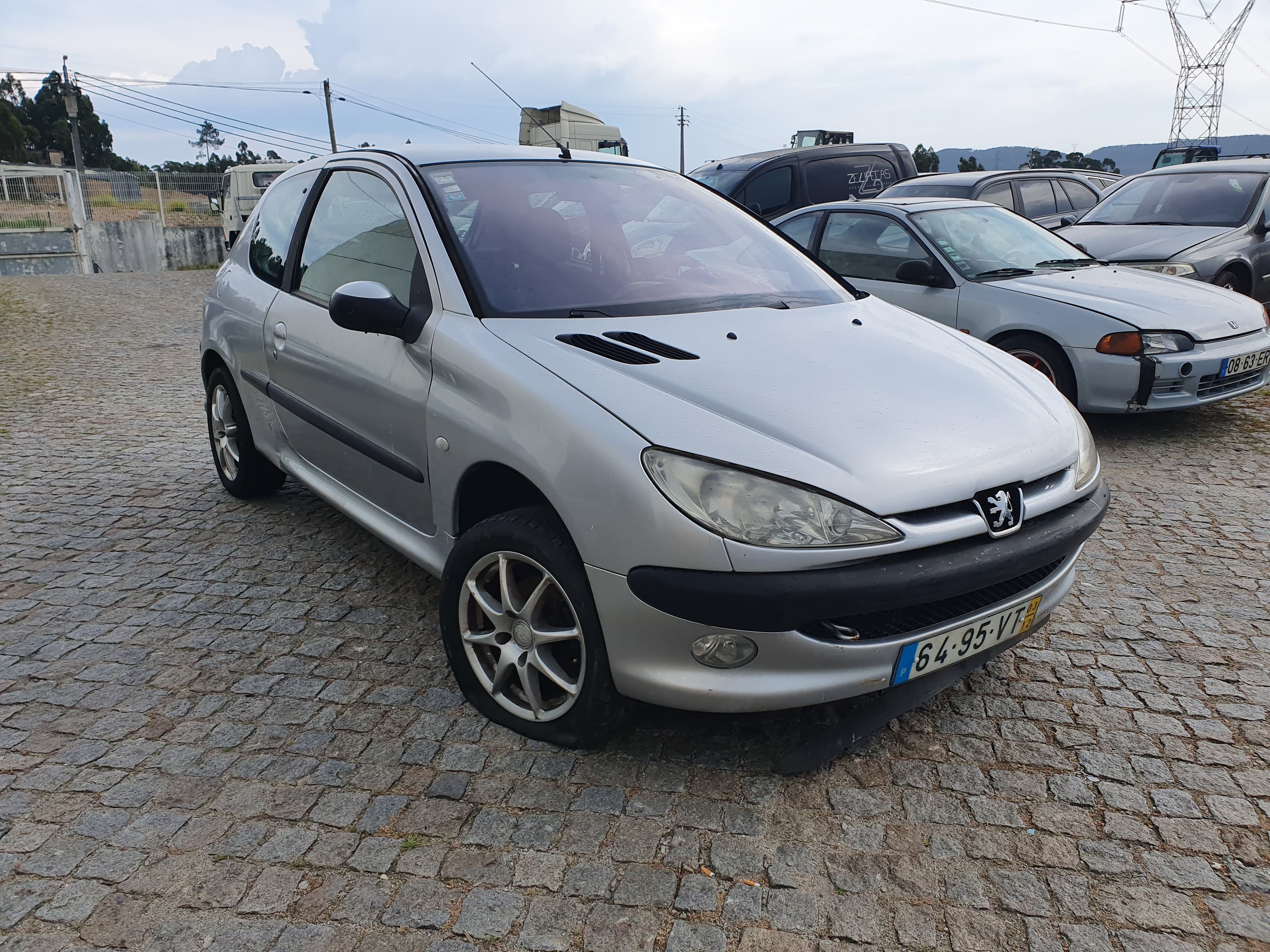 Peugeot 206 1.4 HDI · Ano 2003 — image 1