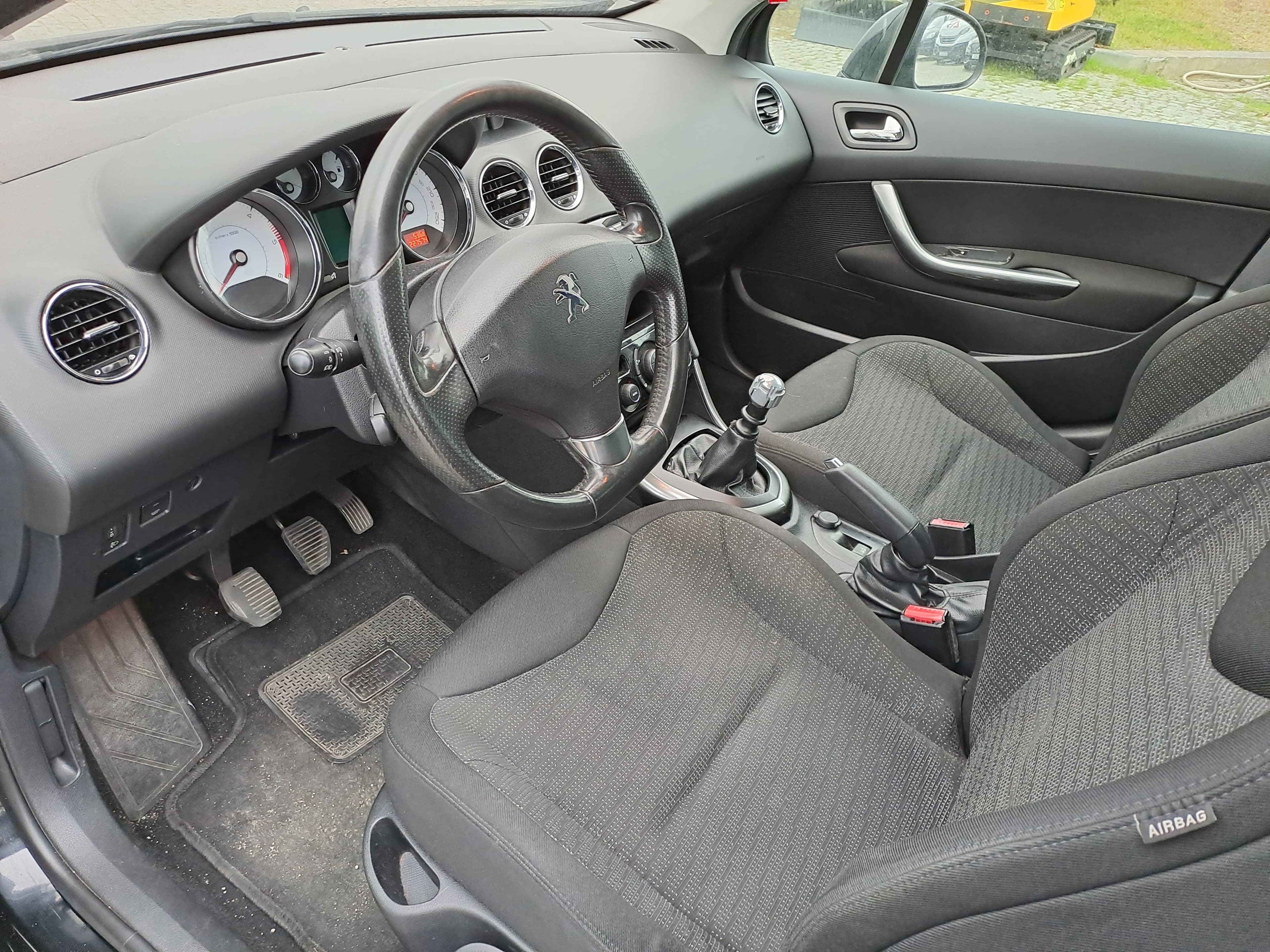 Peugeot 308 1.6 HDI  · Ano 2011 — image 19
