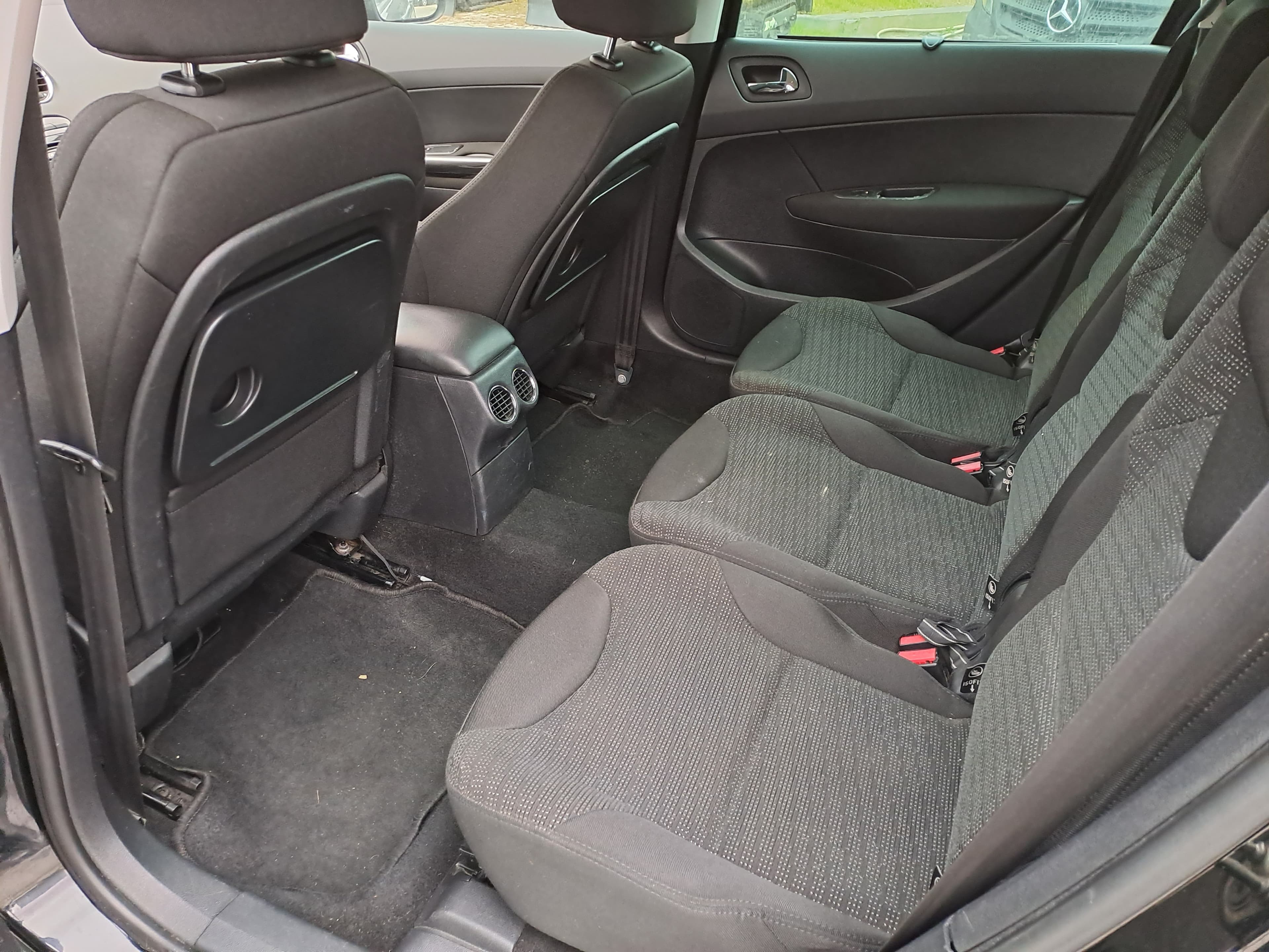 Peugeot 308 1.6 HDI  · Ano 2011 — image 21