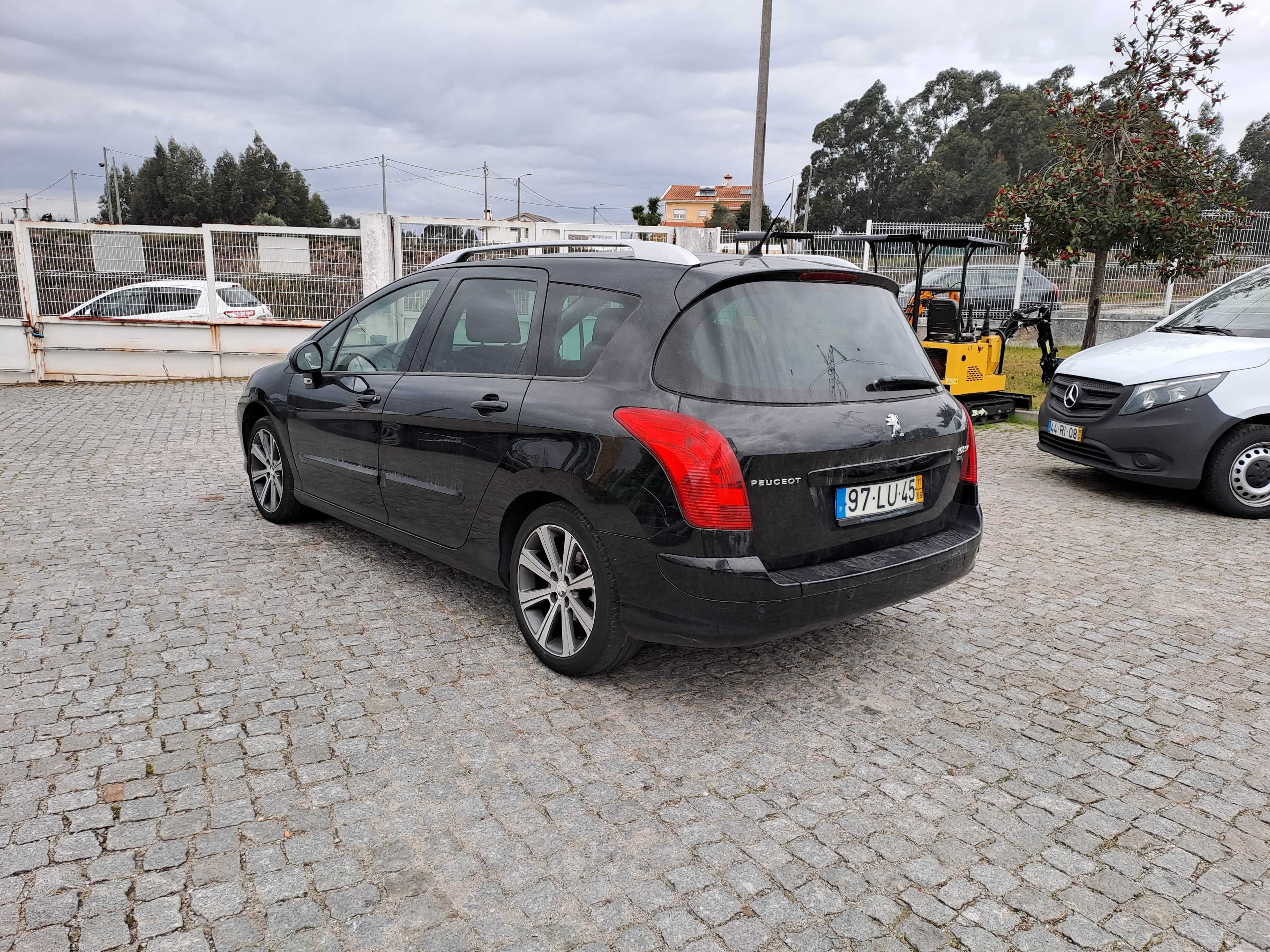 Peugeot 308 1.6 HDI  · Ano 2011 — image 4