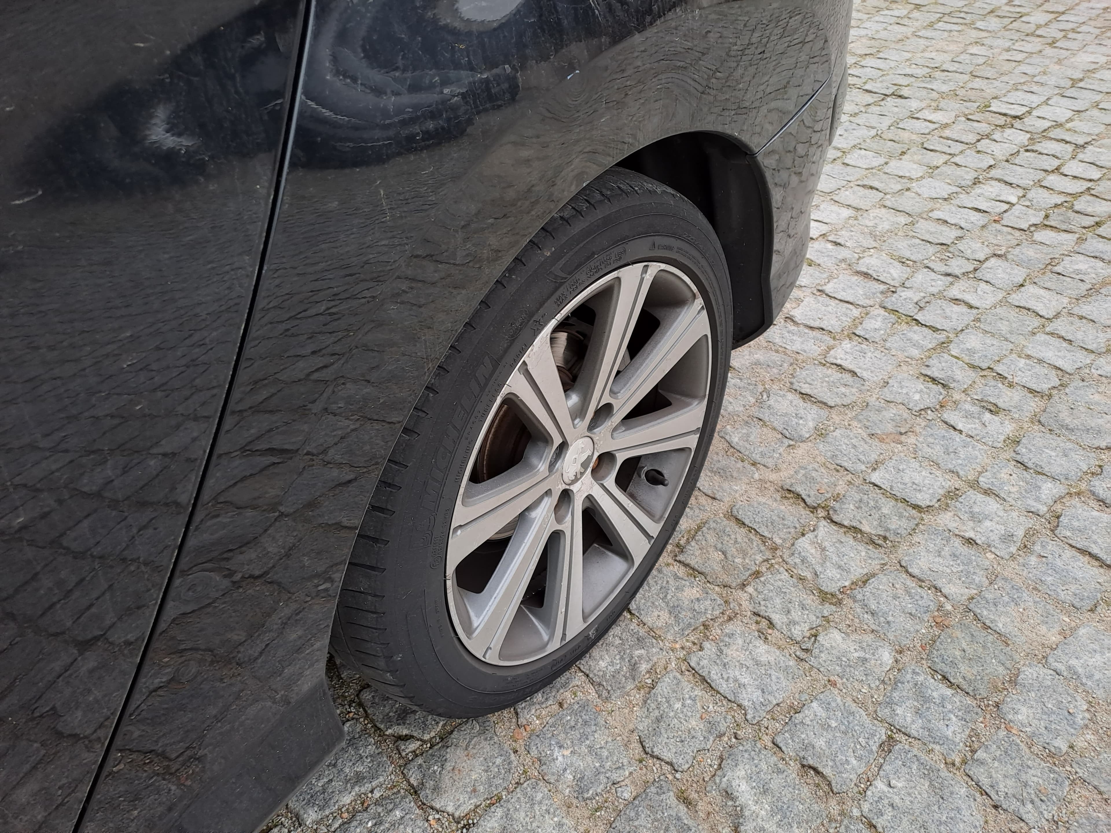 Peugeot 308 1.6 HDI  · Ano 2011 — image 14