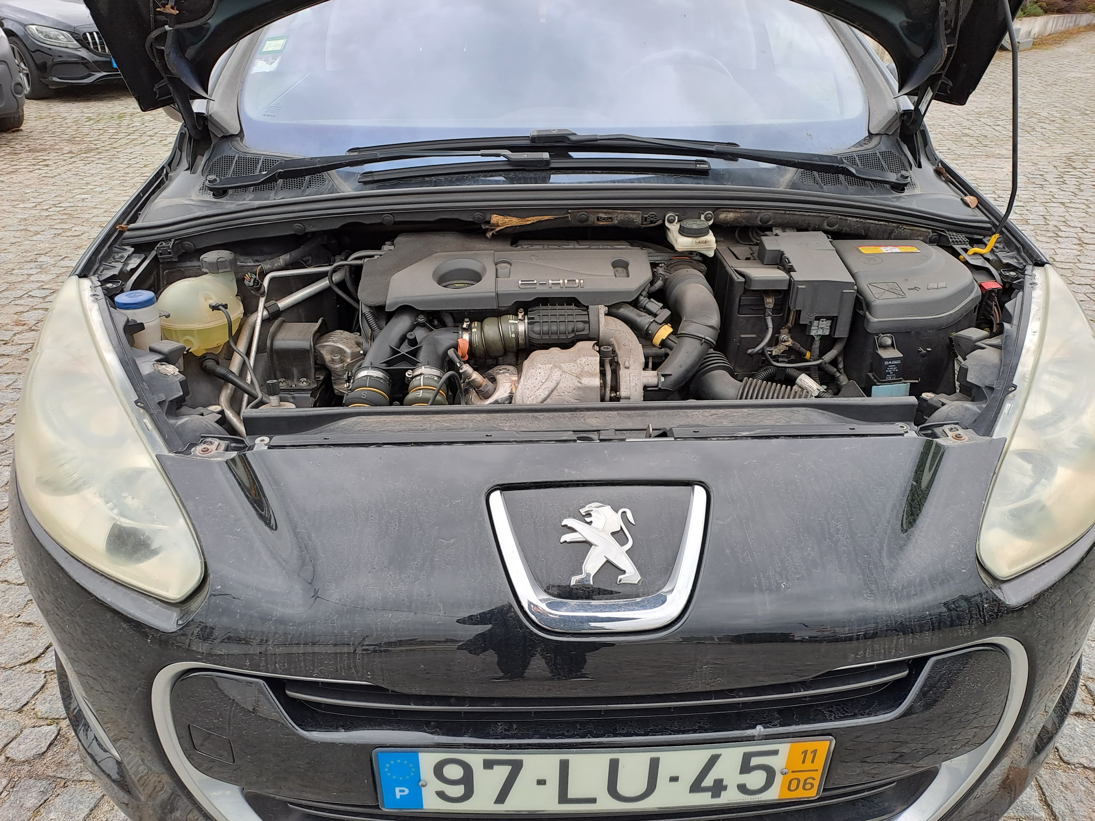 Peugeot 308 1.6 HDI  · Ano 2011 — image 9