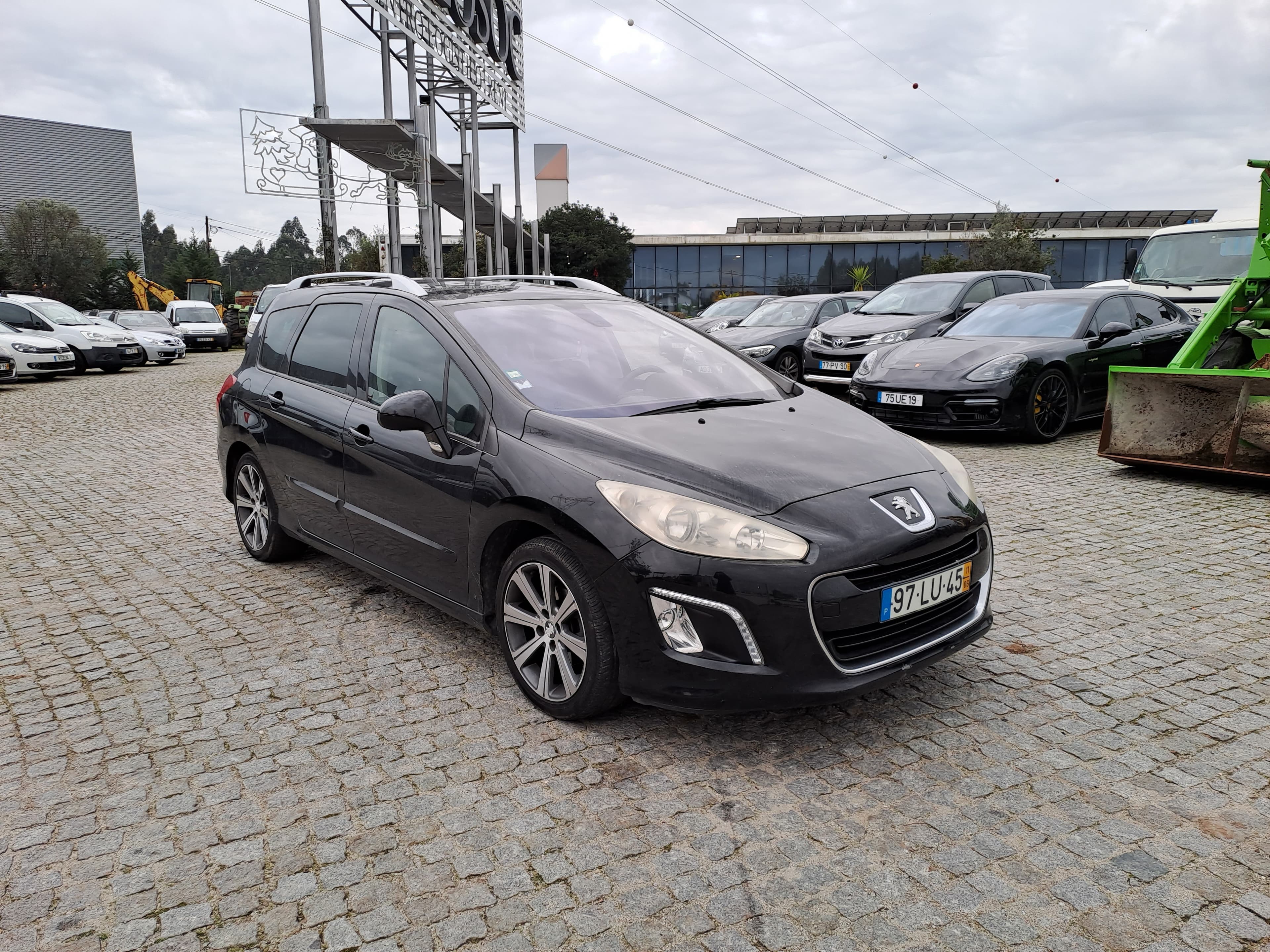 Peugeot 308 1.6 HDI  · Ano 2011 — image 1