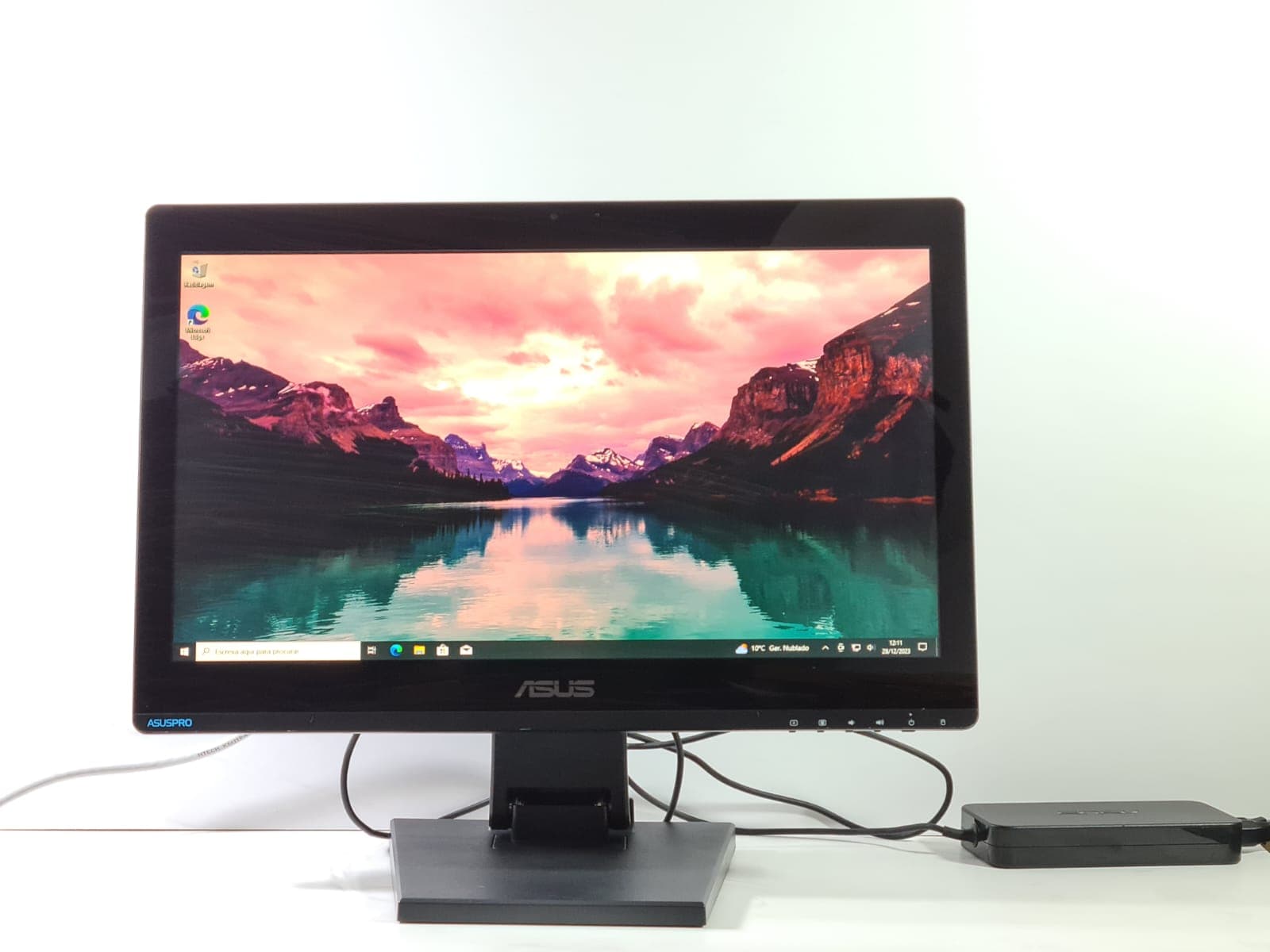 Computador All-in-One Asus Pro — image 1