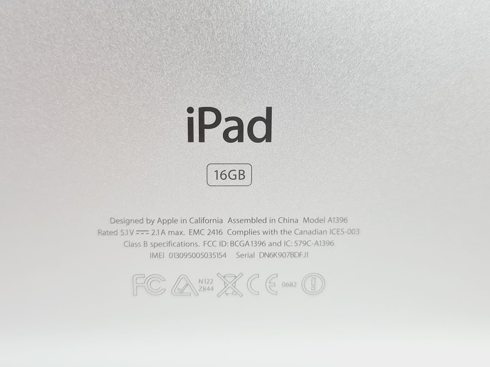 Apple iPad 2 Wi-Fi + 3G — image 4