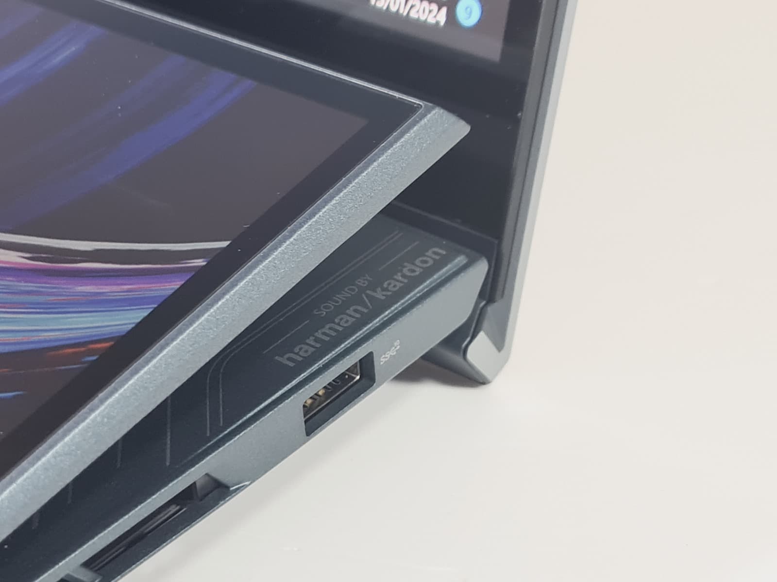 Portátil Asus ZenBook Pro Duo — image 8