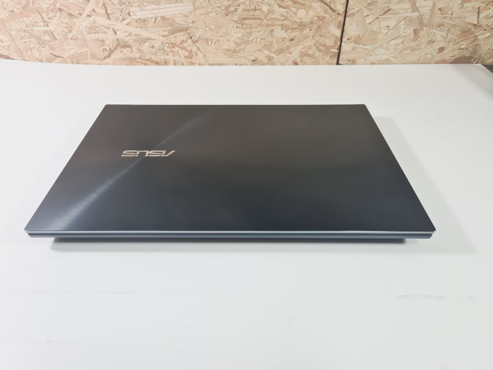 Portátil Asus ZenBook Pro Duo — image 4