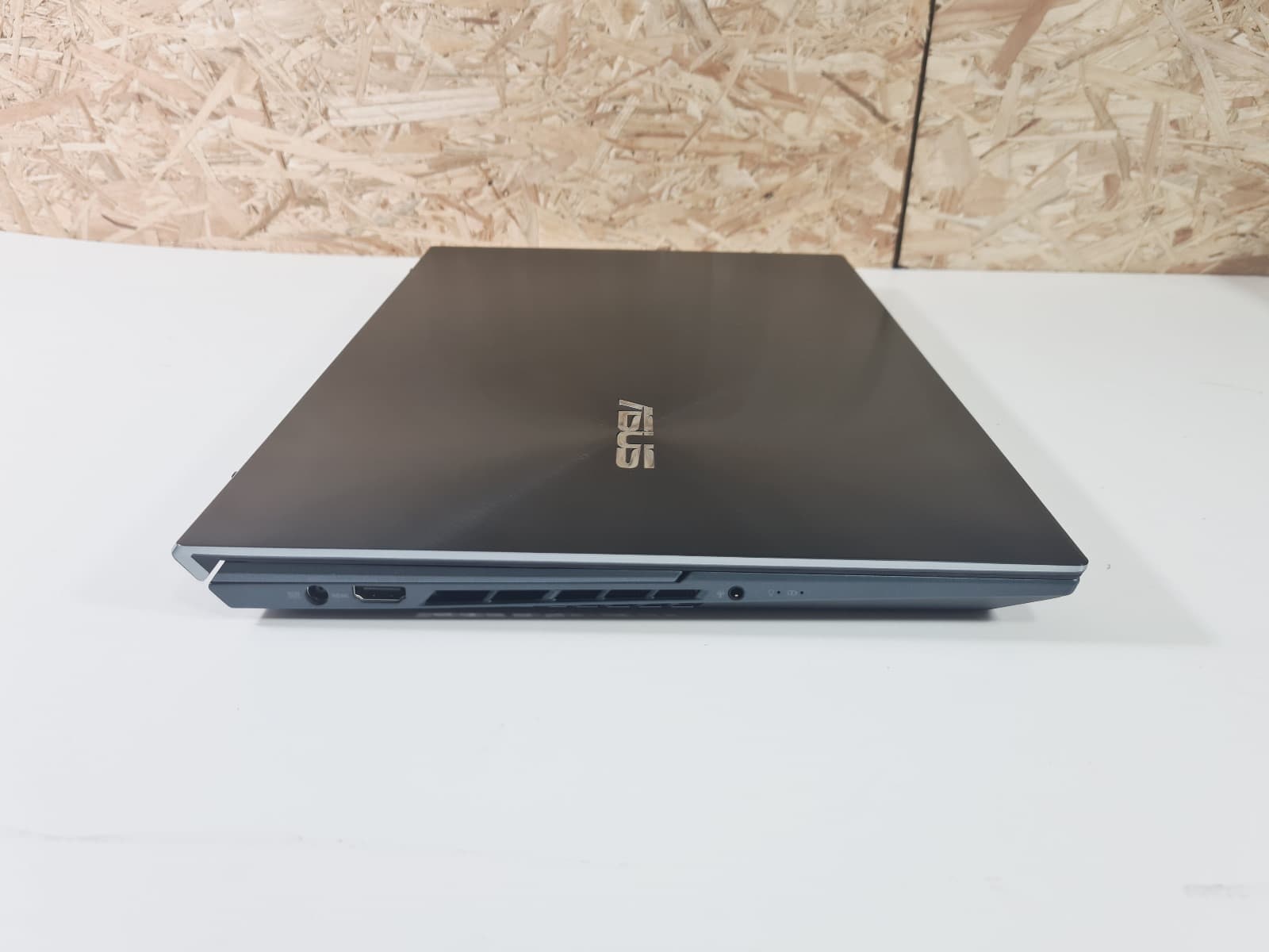 Portátil Asus ZenBook Pro Duo — image 6
