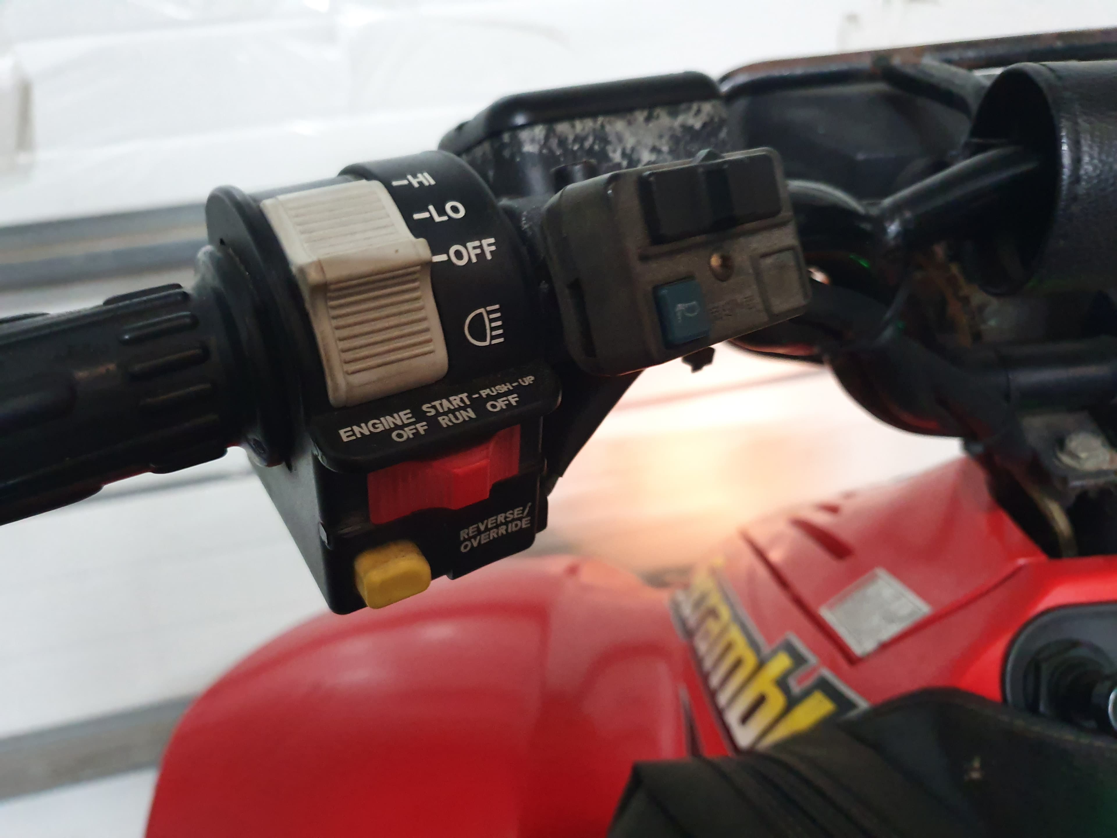 Polaris 4x4 · Ano 2001 — image 11