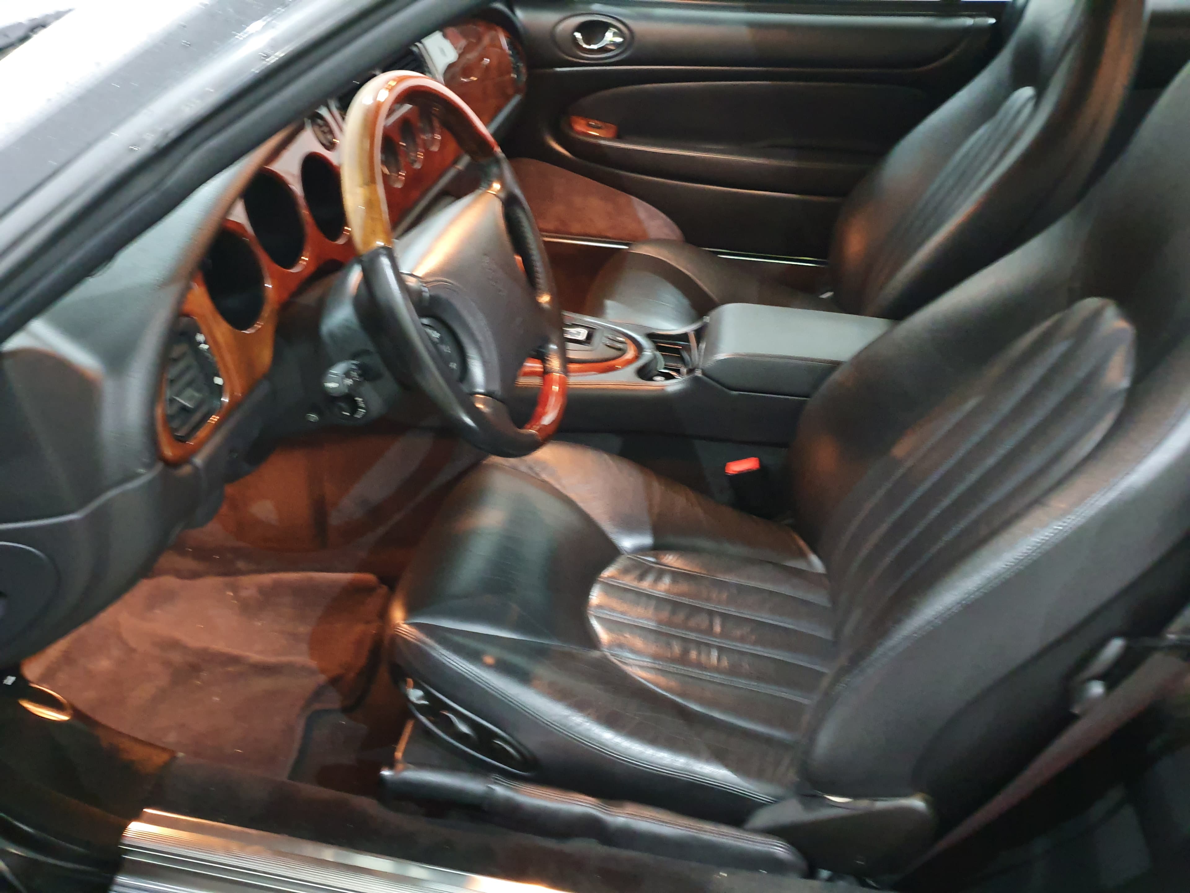 Jaguar XK8 Coupé · Ano 1997 — image 21