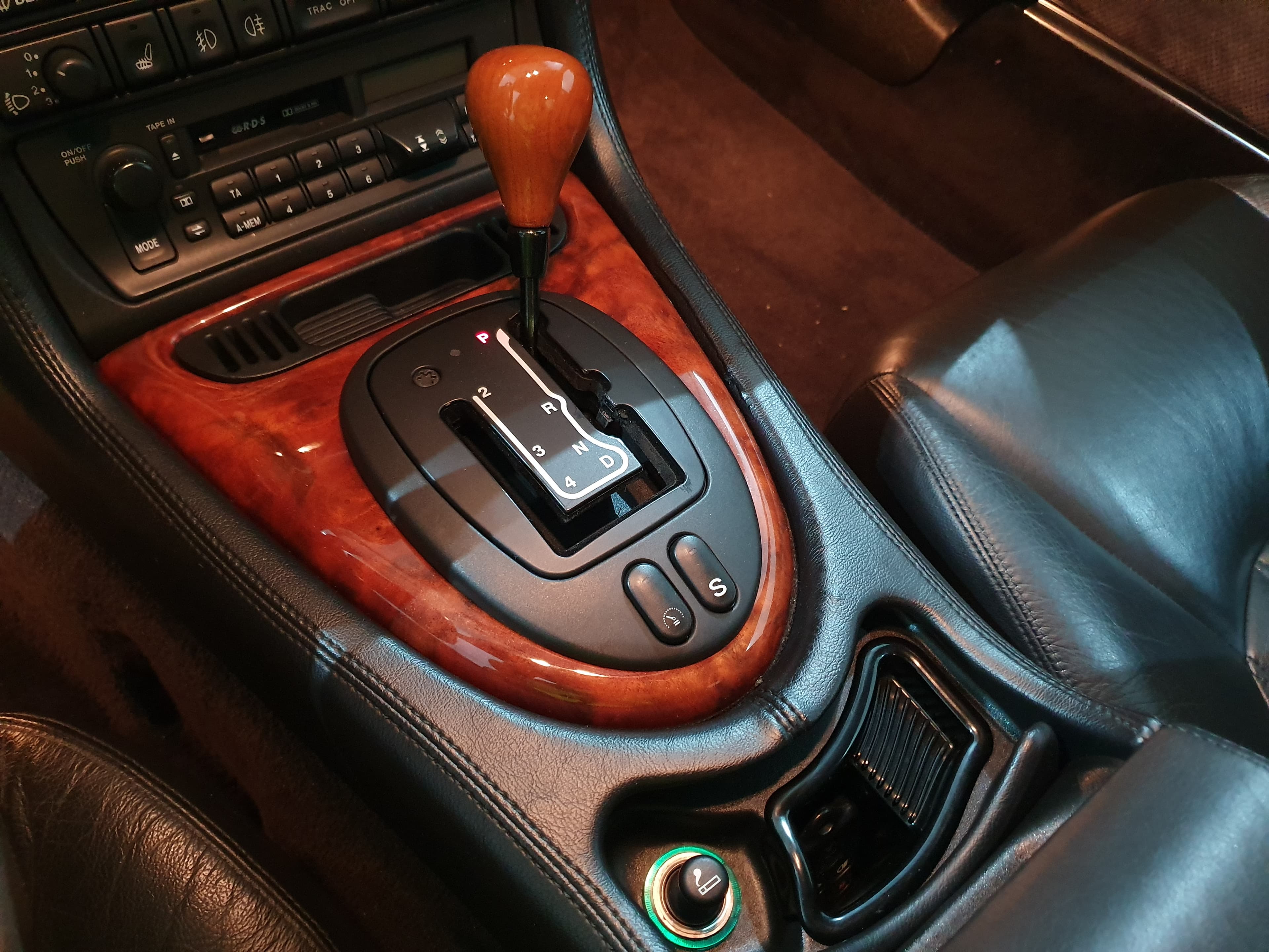 Jaguar XK8 Coupé · Ano 1997 — image 26