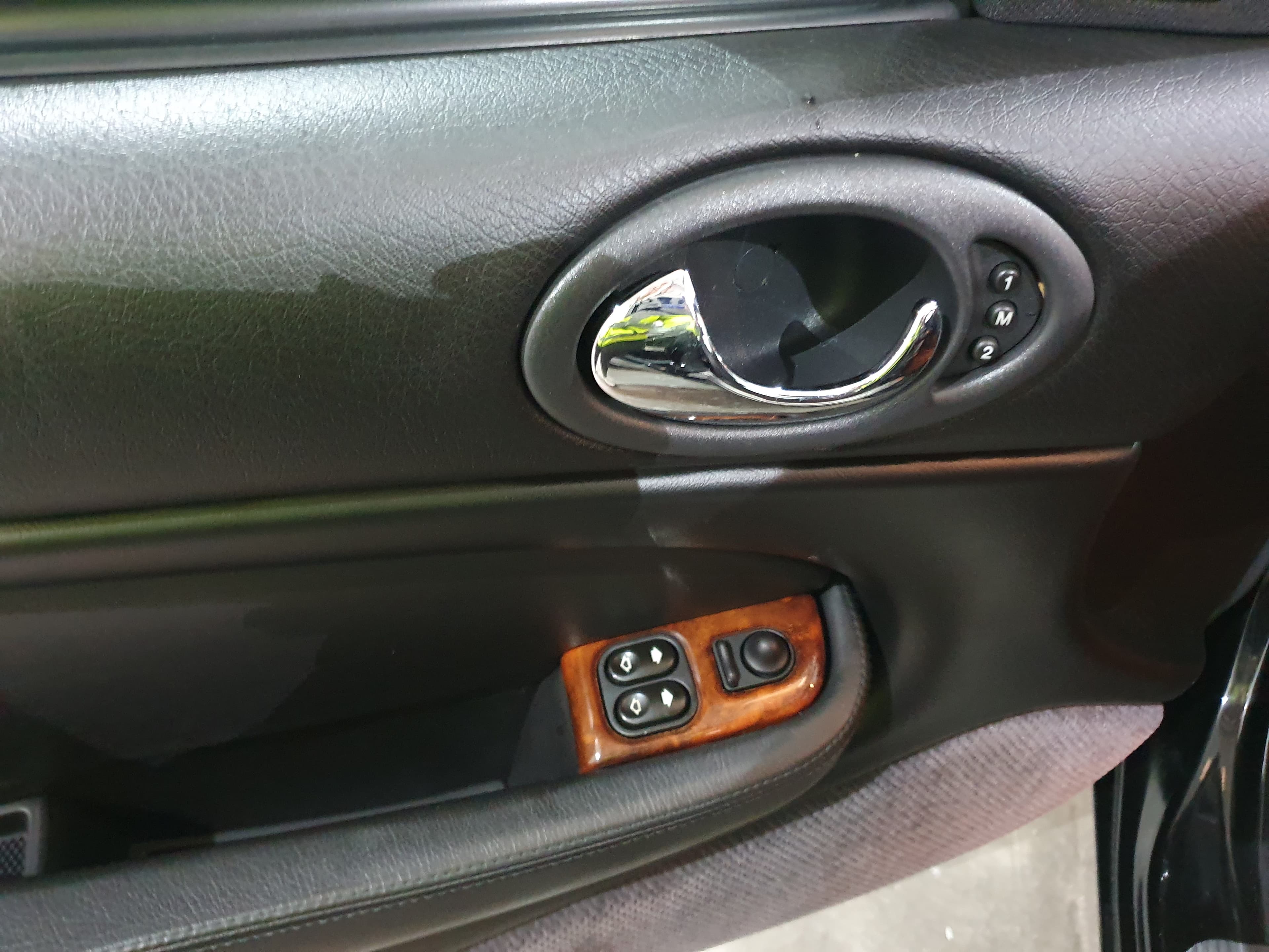 Jaguar XK8 Coupé · Ano 1997 — image 20