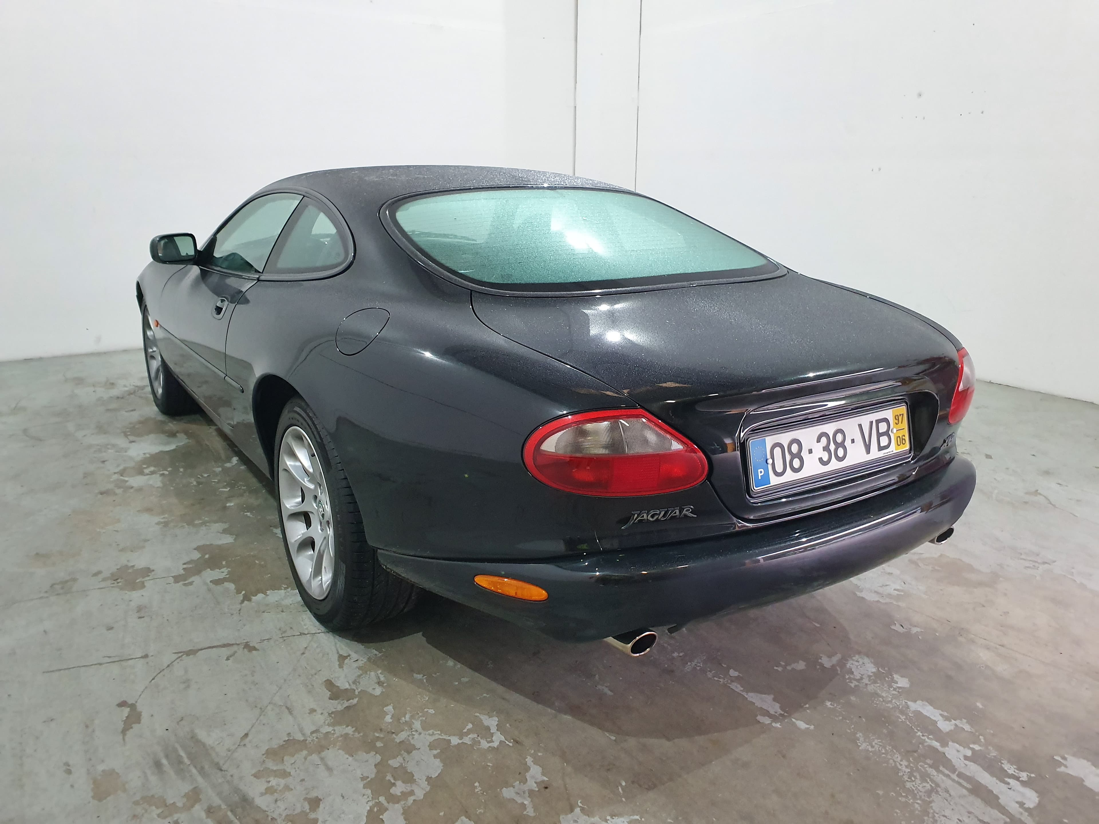 Jaguar XK8 Coupé · Ano 1997 — image 4