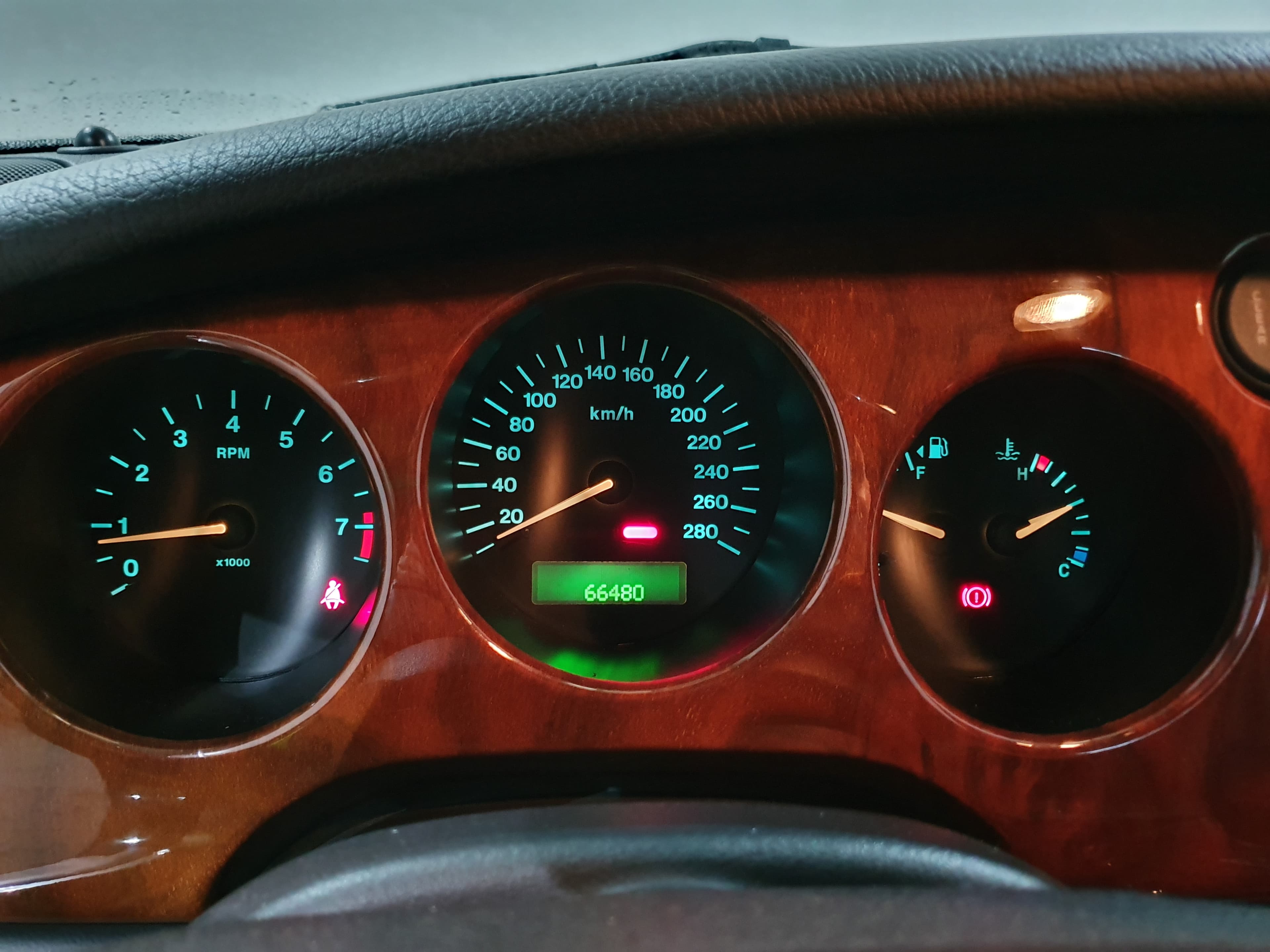 Jaguar XK8 Coupé · Ano 1997 — image 31