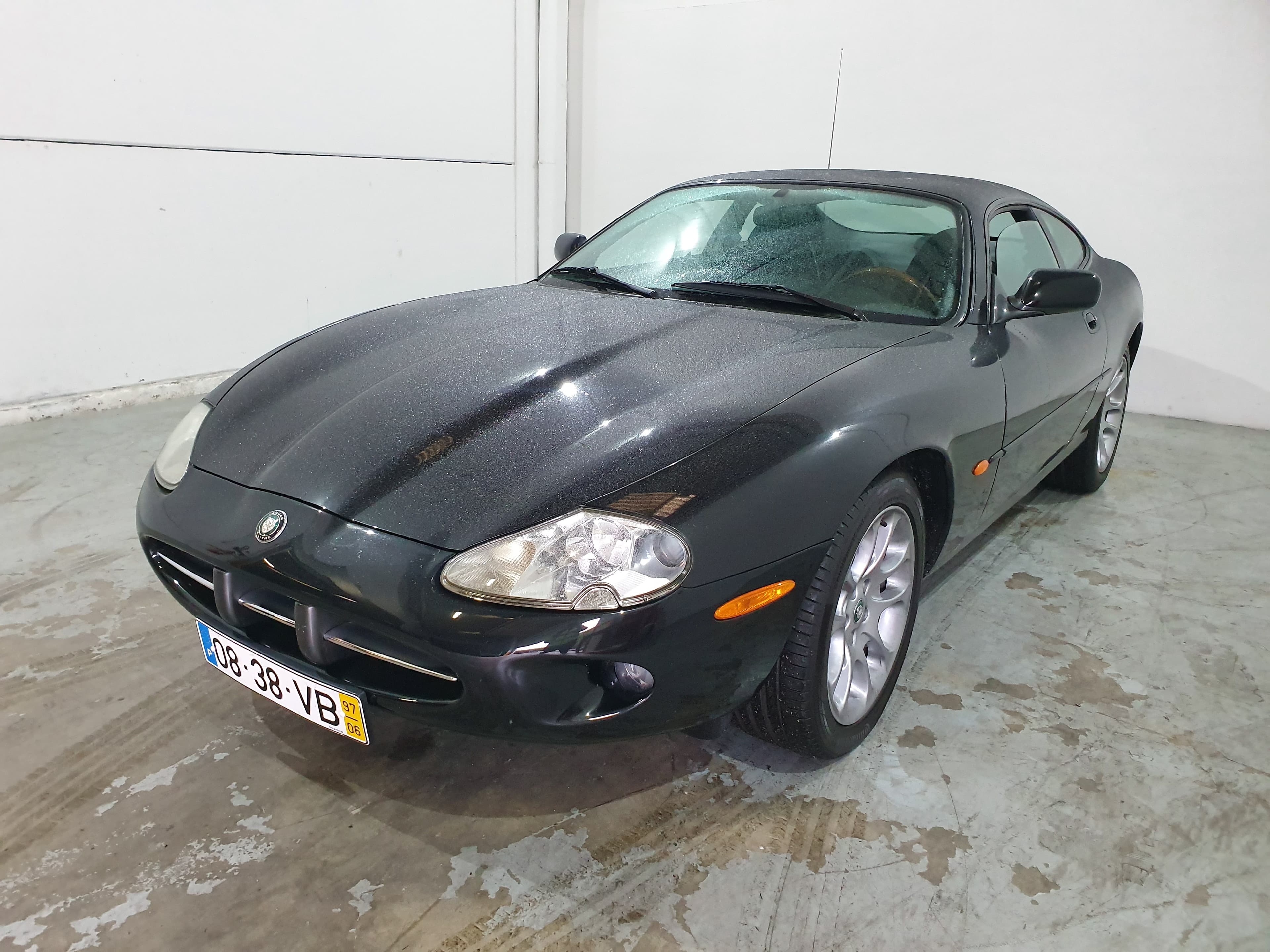 Jaguar XK8 Coupé · Ano 1997 — image 3