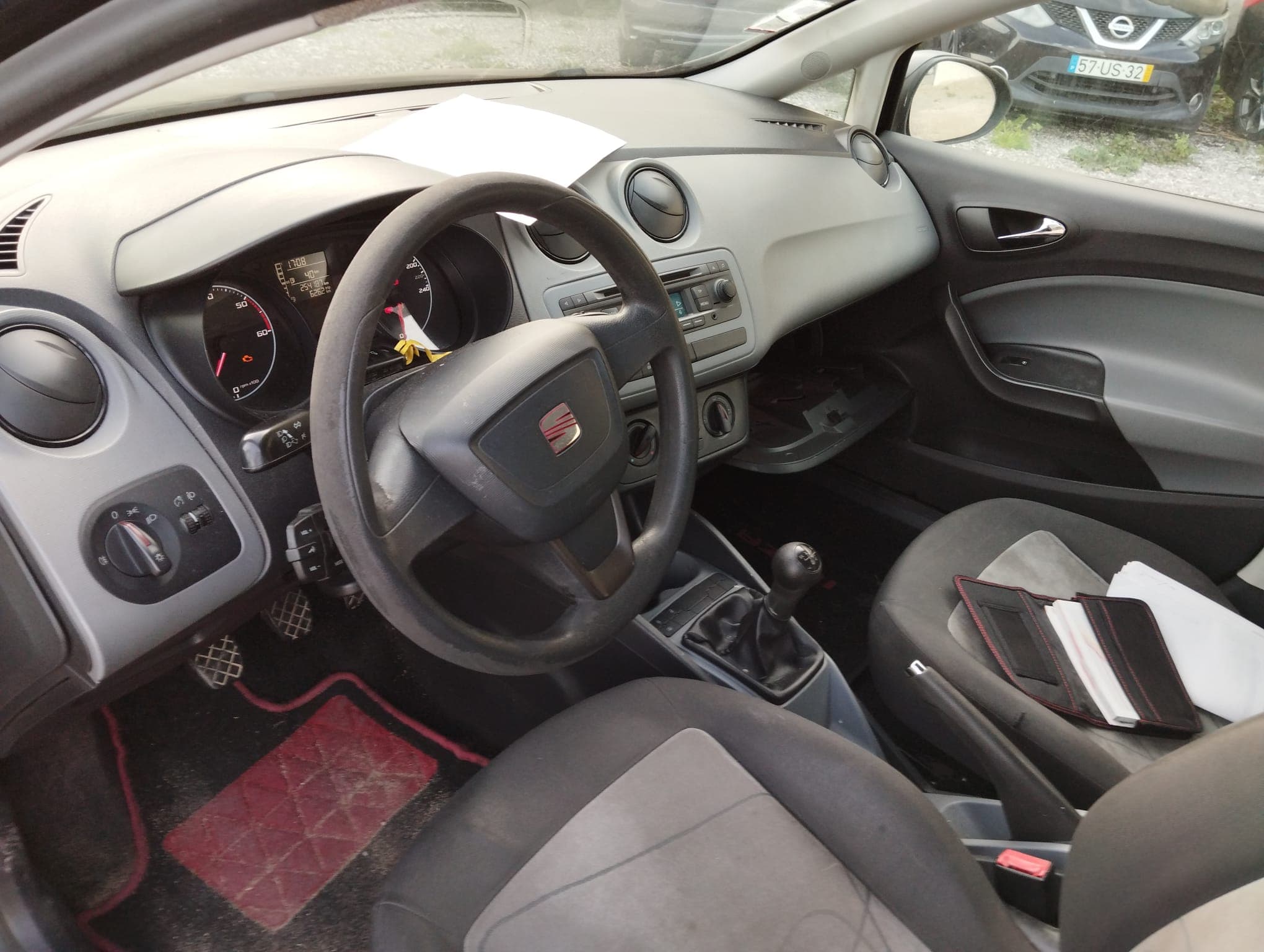 Seat Ibiza TDI · Ano 2013 — image 16
