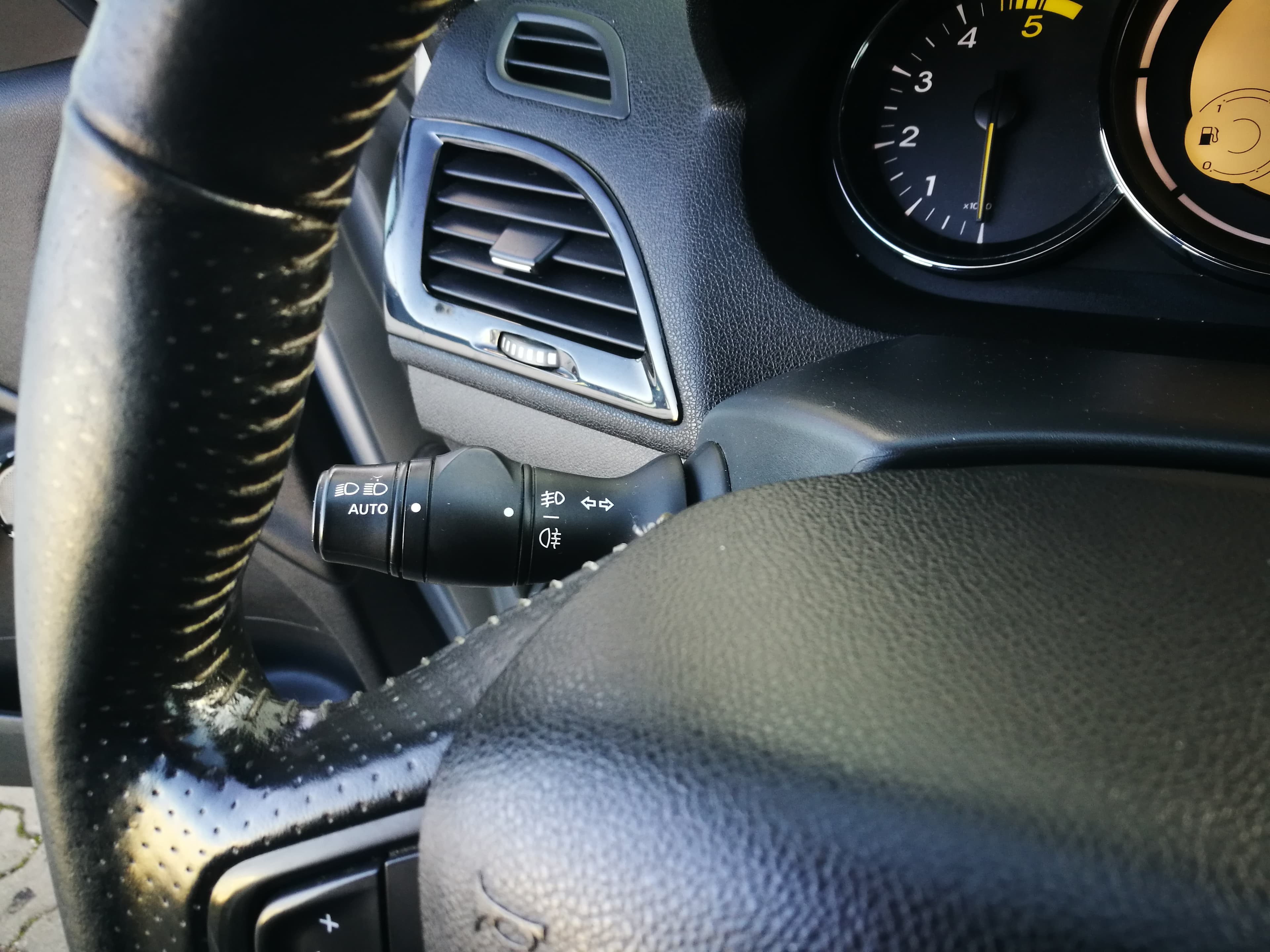 Renault Mégane · Ano 2015 — imagem 19