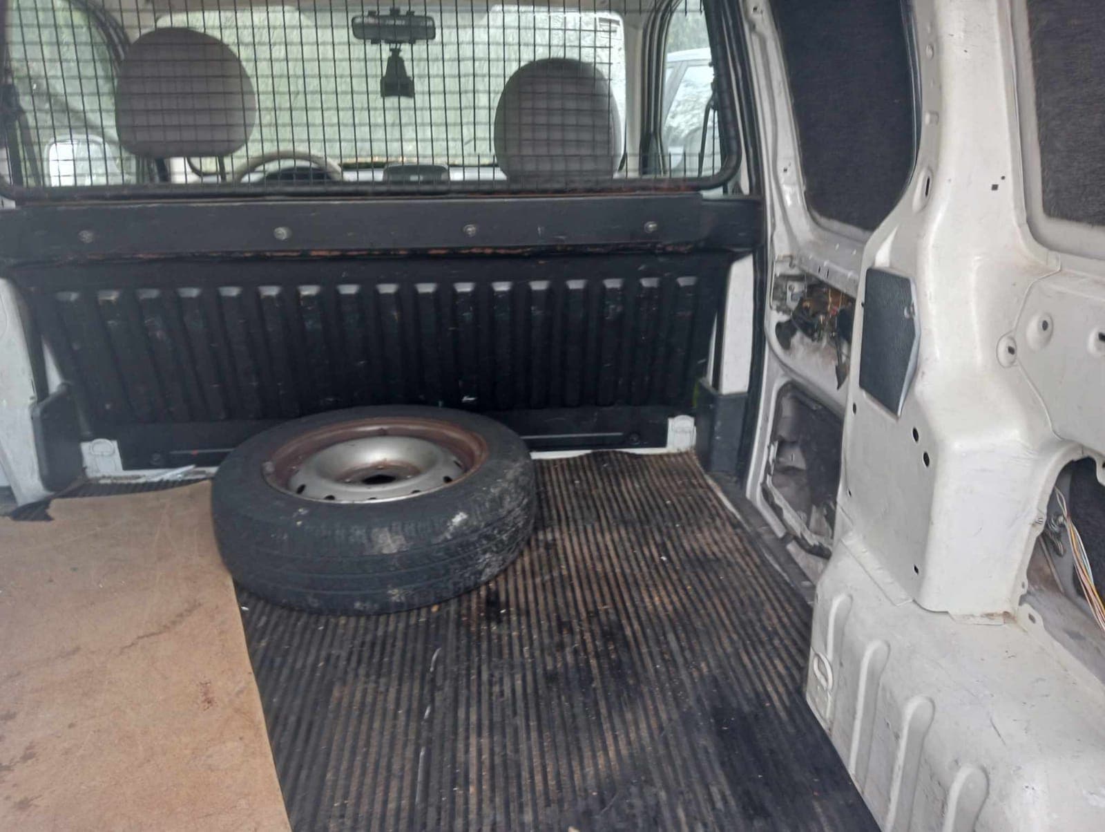 Citroën Berlingo · Ano 2004 — imagem 5
