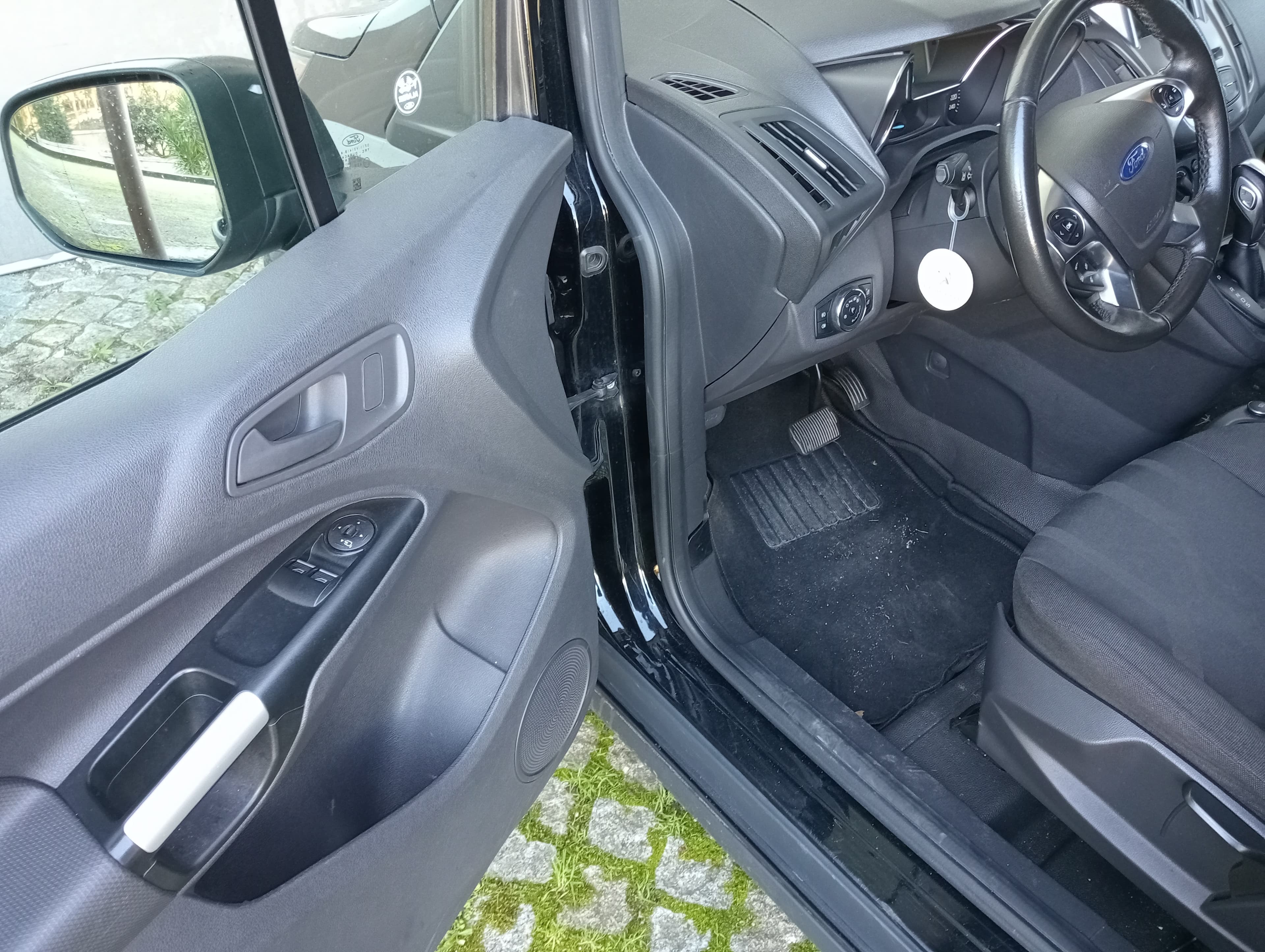 Ford Transit Connect — imagem 6