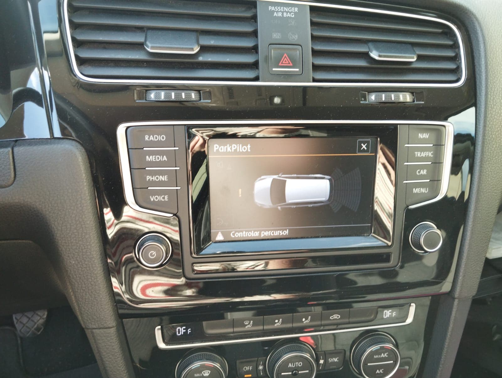 Volkswagen Golf TDI · Ano 2014 — imagem 20