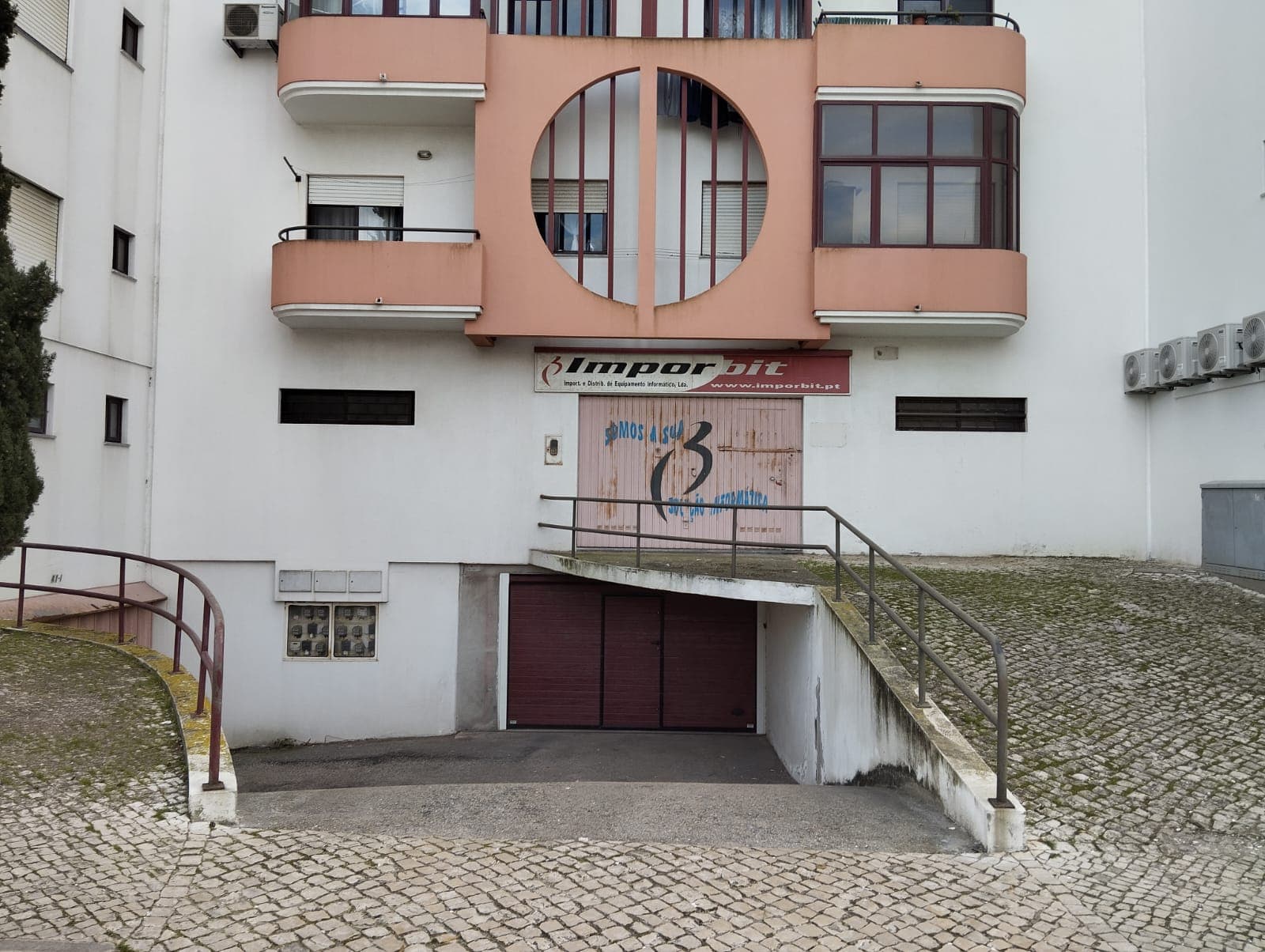 Garagem Fechada · Setúbal — imagem 2