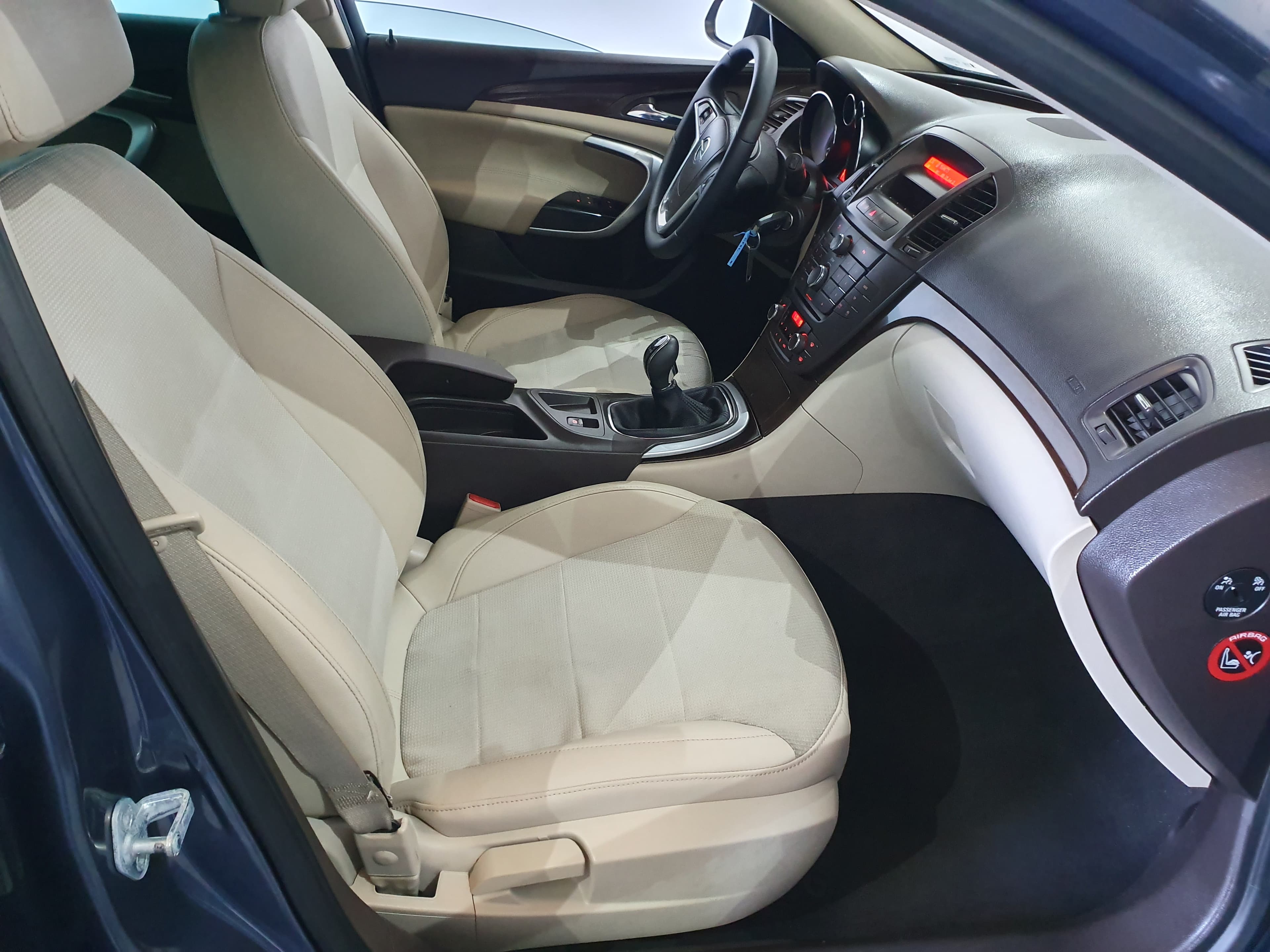 Opel Insígnia · Ano 2010 — imagen 25