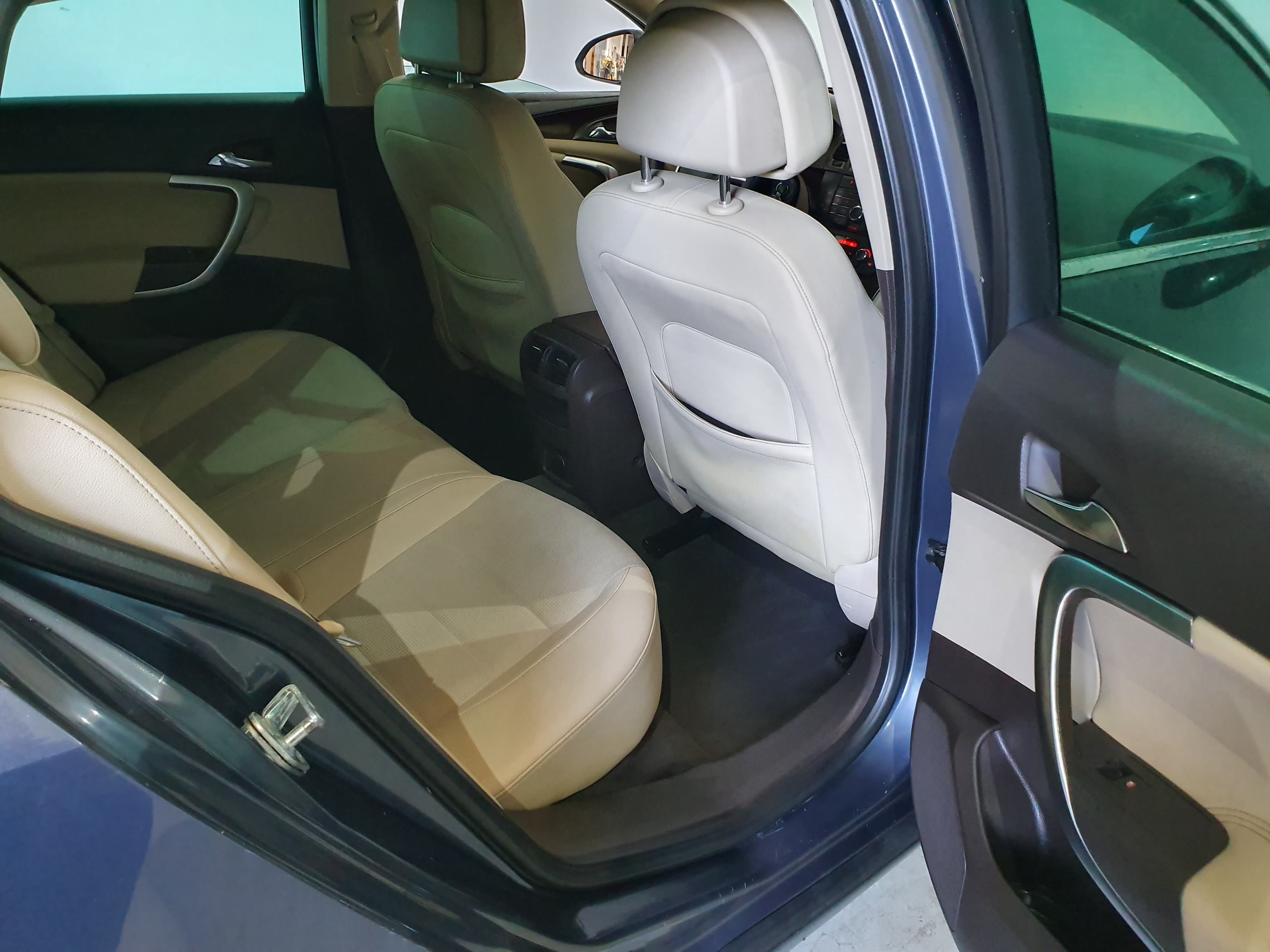 Opel Insígnia · Ano 2010 — imagen 21