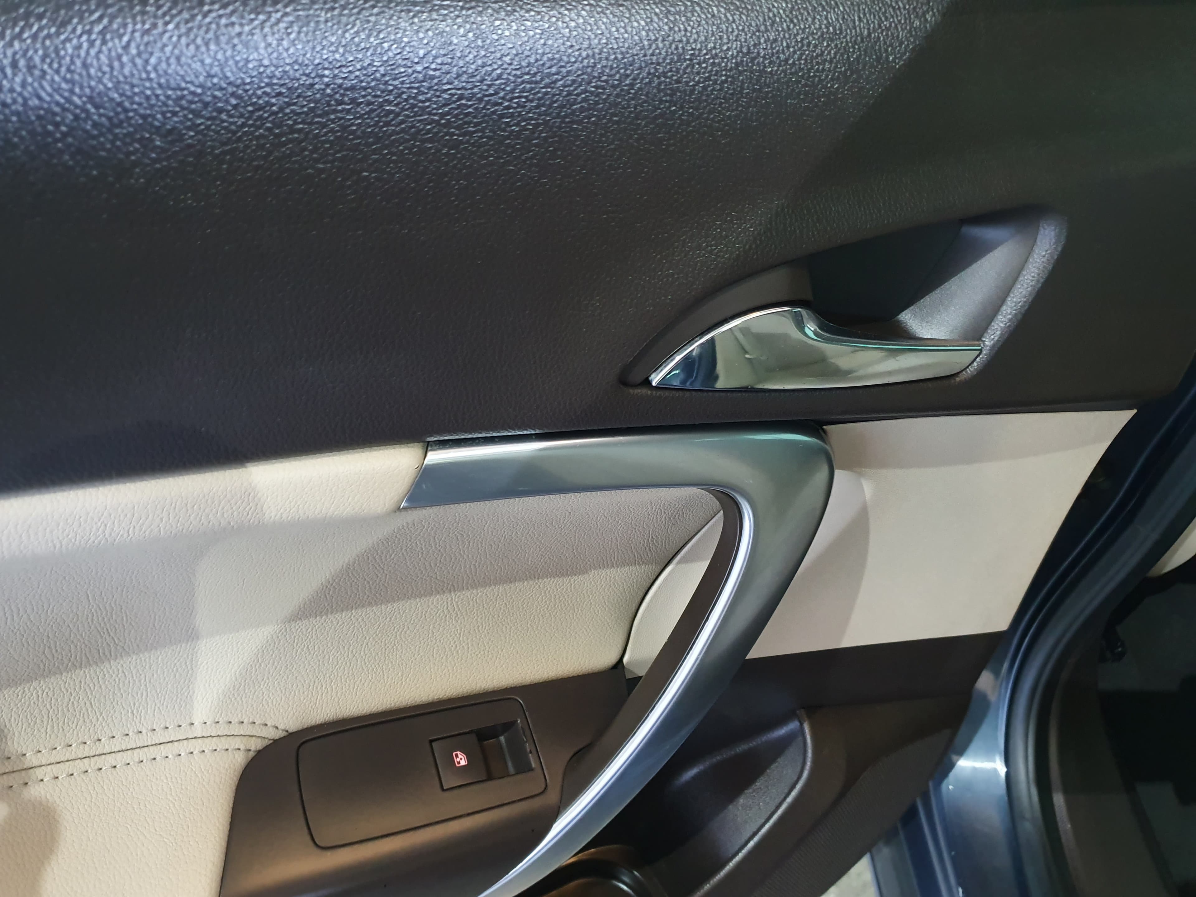 Opel Insígnia · Ano 2010 — imagen 27