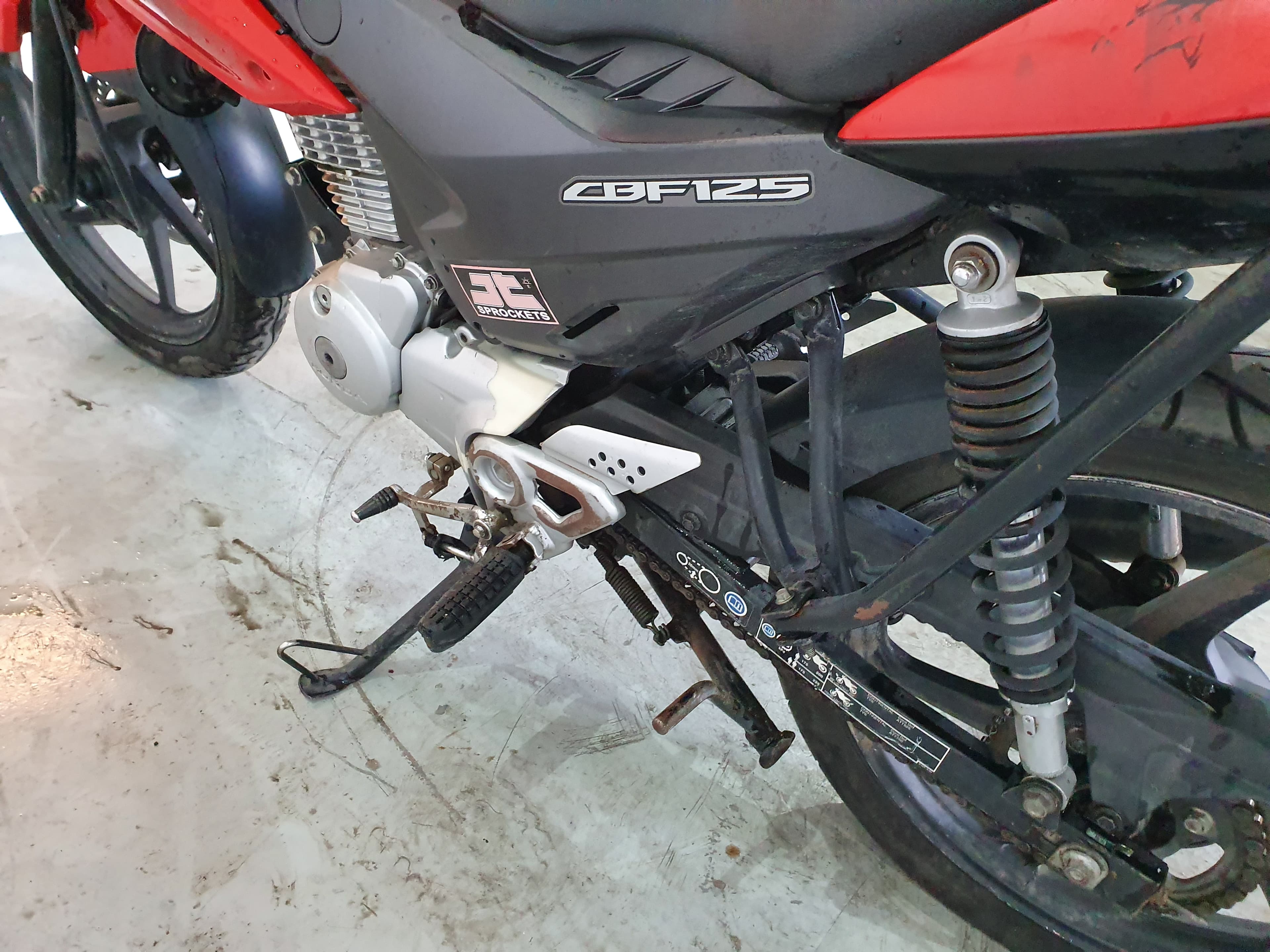 Motociclo Honda CBF 125 · Ano 2012 — imagem 7