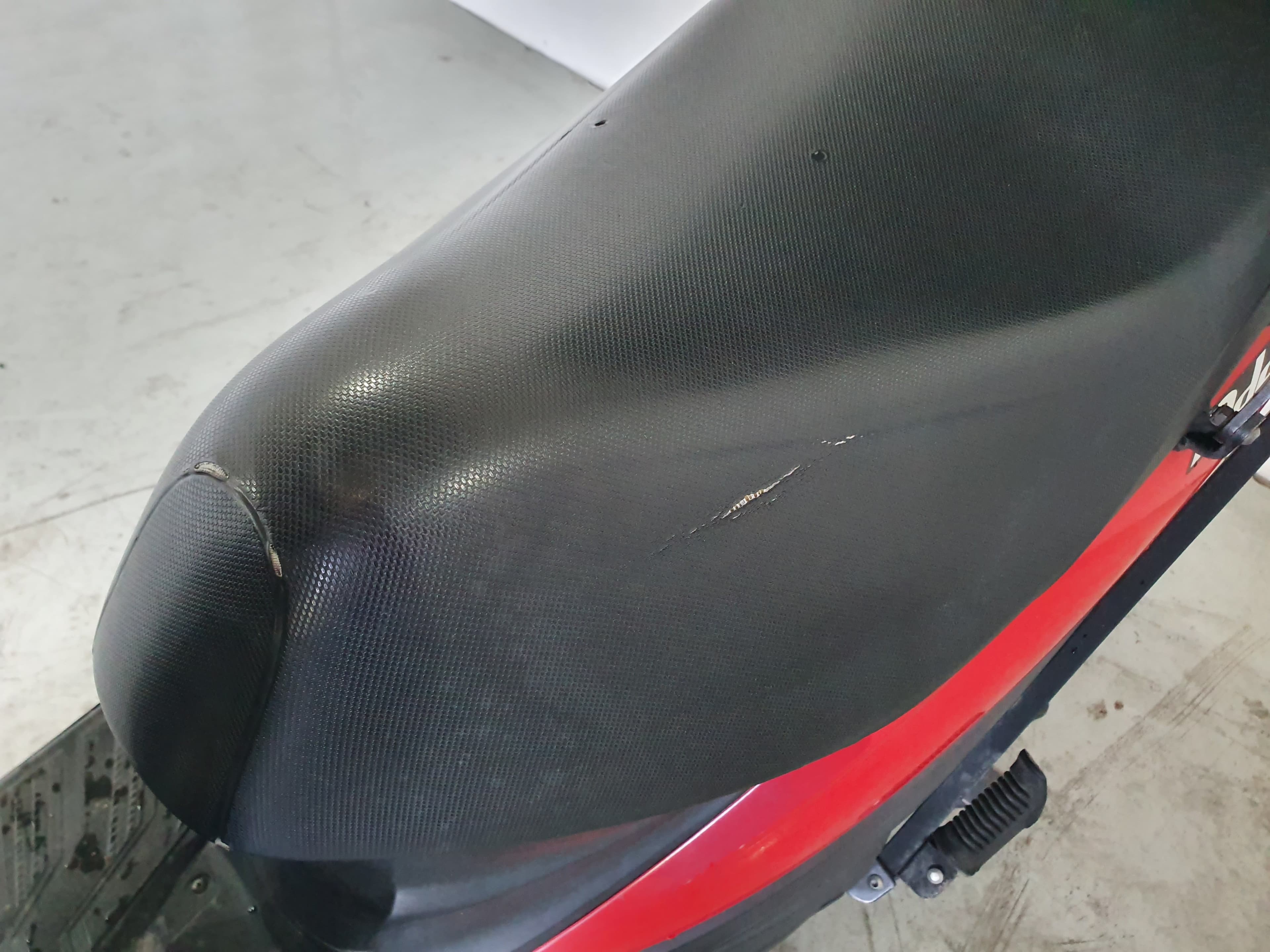 Motociclo Suzuki UK 110 Address · Ano 2015 — imagem 14