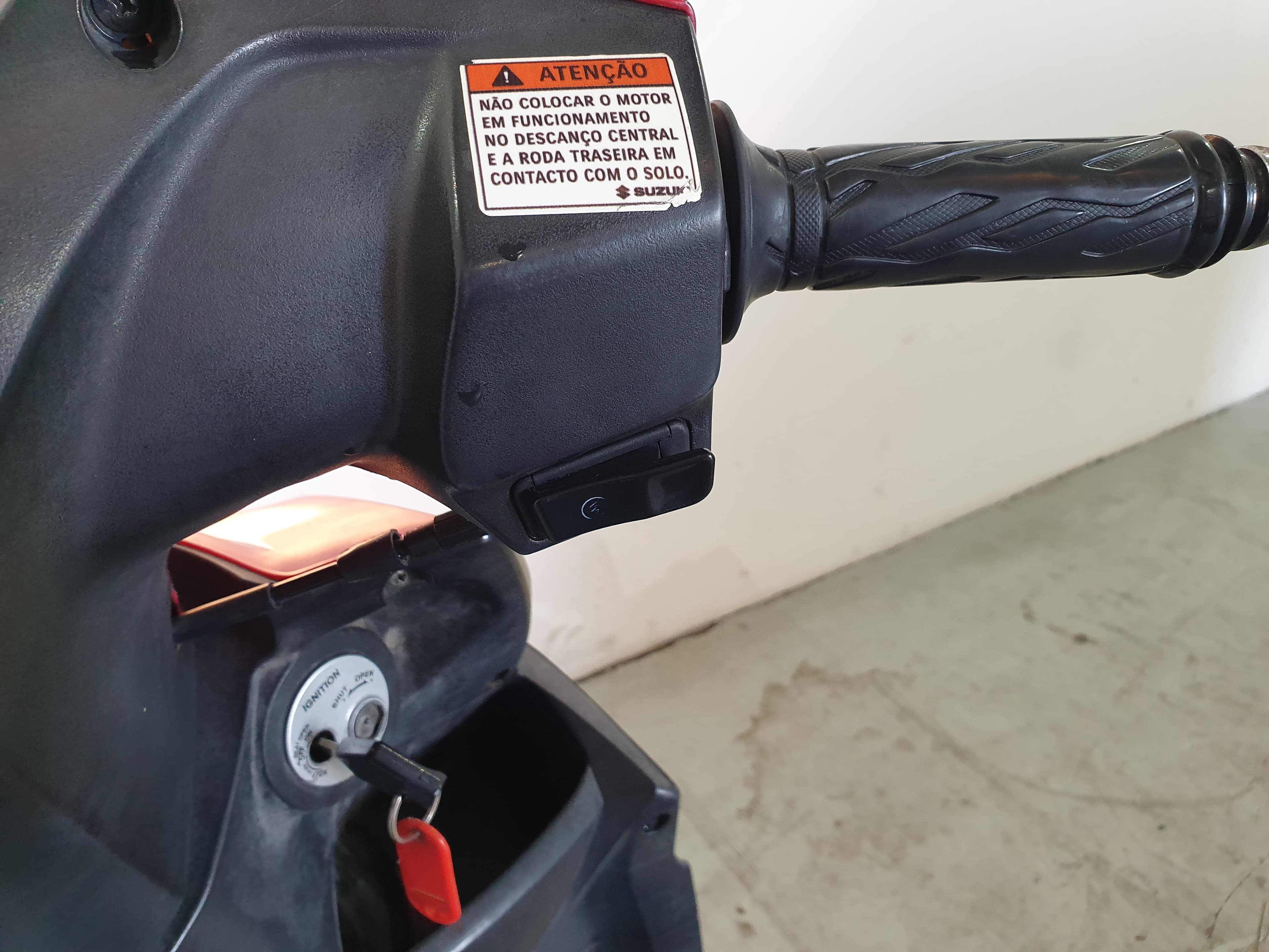 Motociclo Suzuki UK 110 Address · Ano 2015 — imagem 10