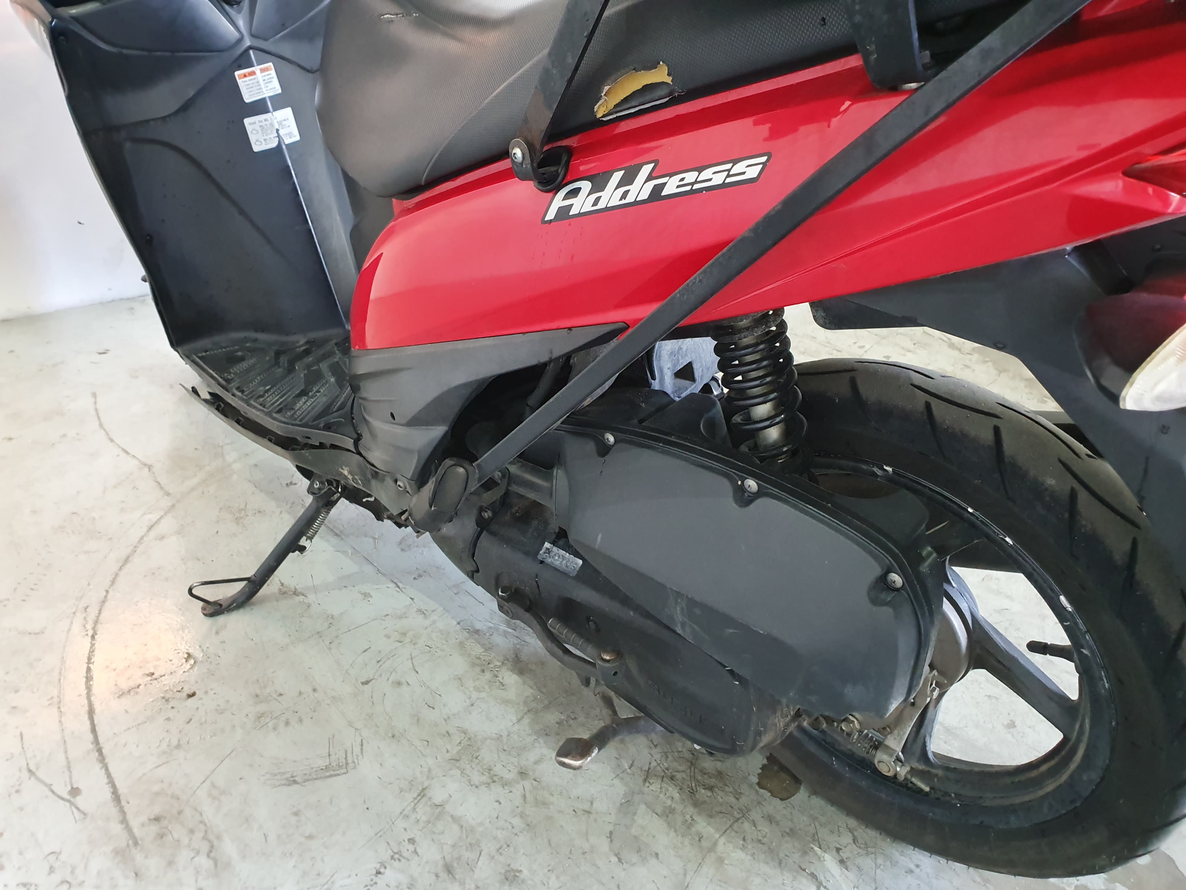 Motociclo Suzuki UK 110 Address · Ano 2015 — imagem 5