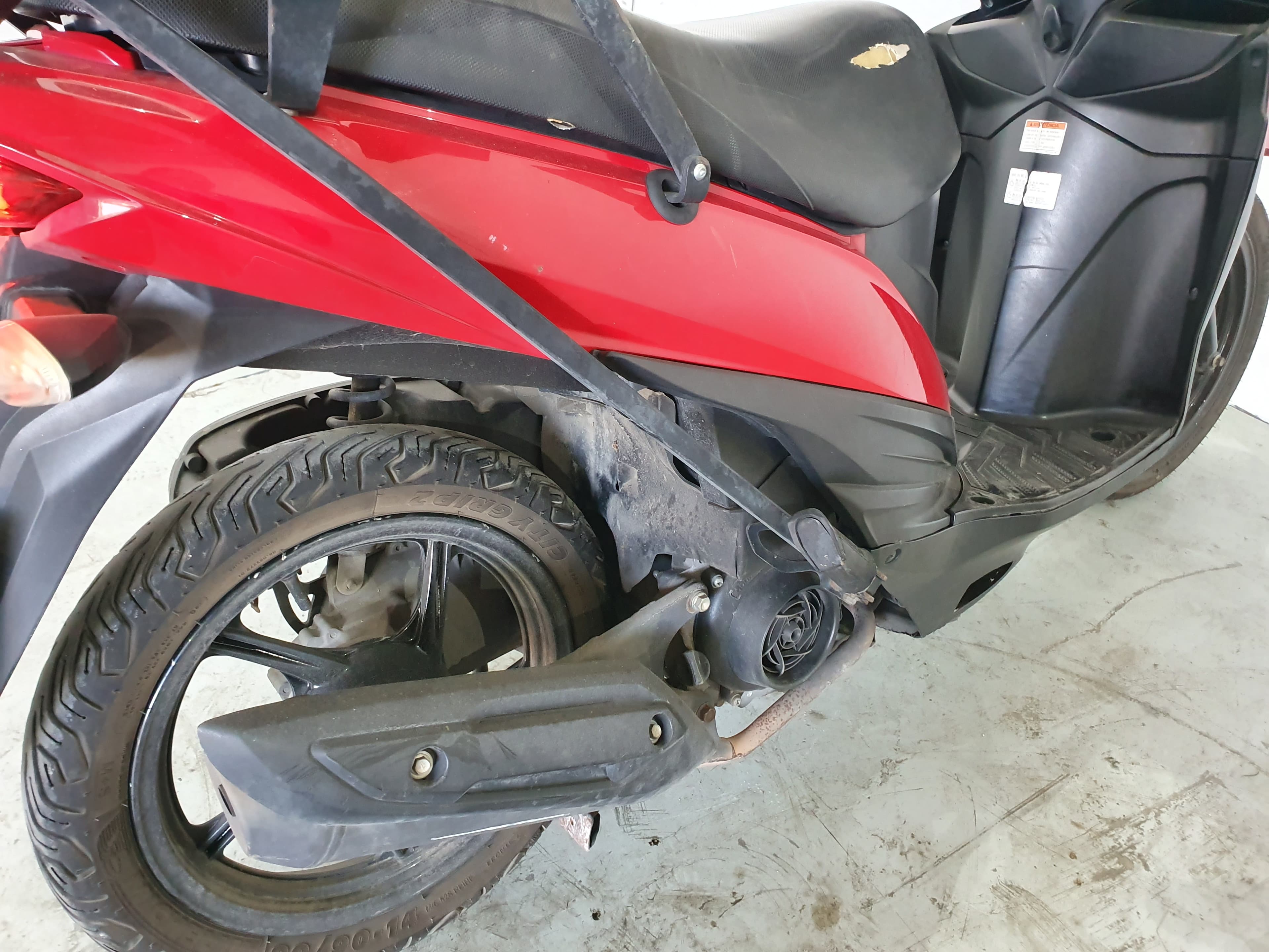 Motociclo Suzuki UK 110 Address · Ano 2015 — imagem 7