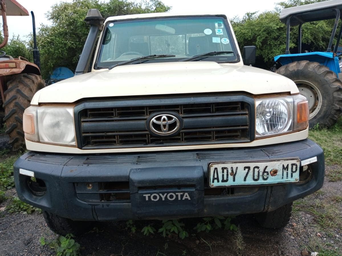 Toyota Land Cruiser · Ano 2014