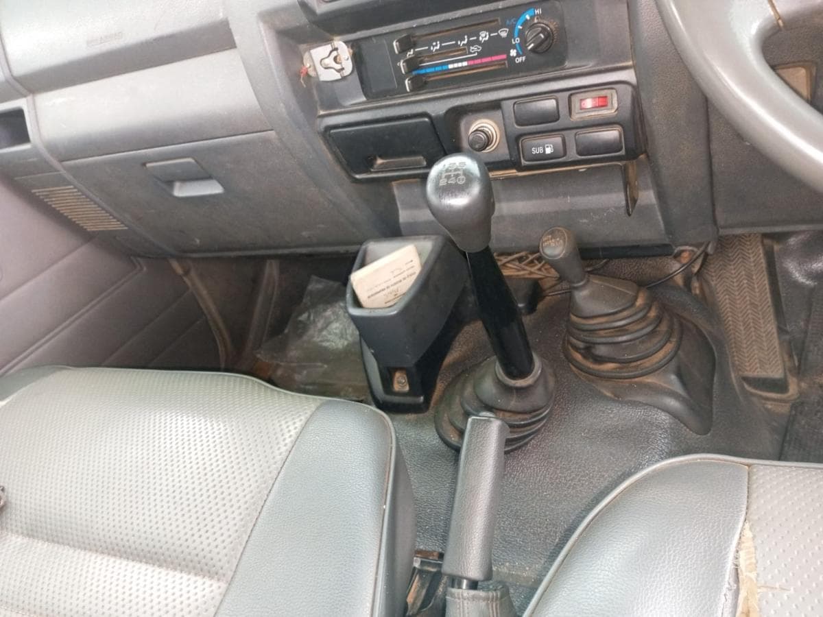 Toyota Land Cruiser · Ano 2010 — imagen 12