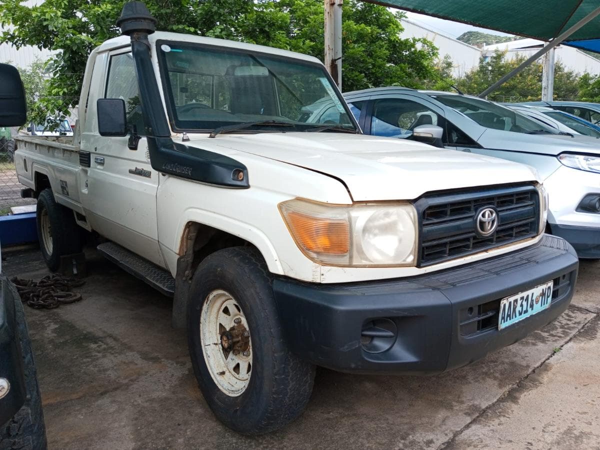 Toyota Land Cruiser · Ano 2010 — imagen 11