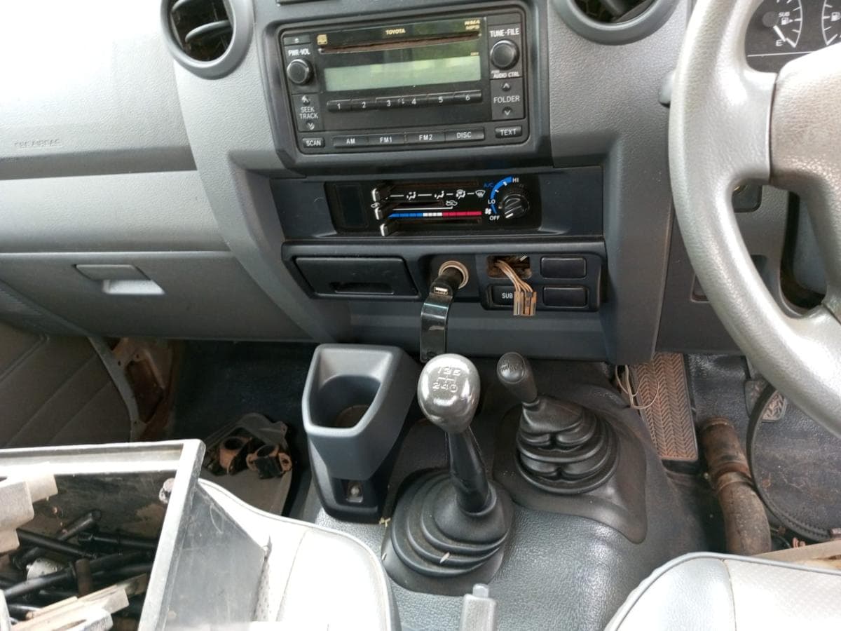 Toyota Land Cruiser · Ano 2012 — imagem 2