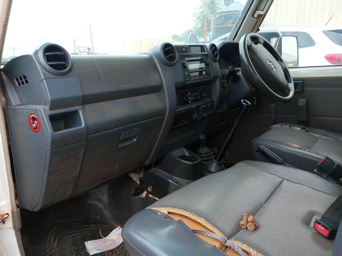 Toyota Land Cruiser · Año 2014 — imagen 4