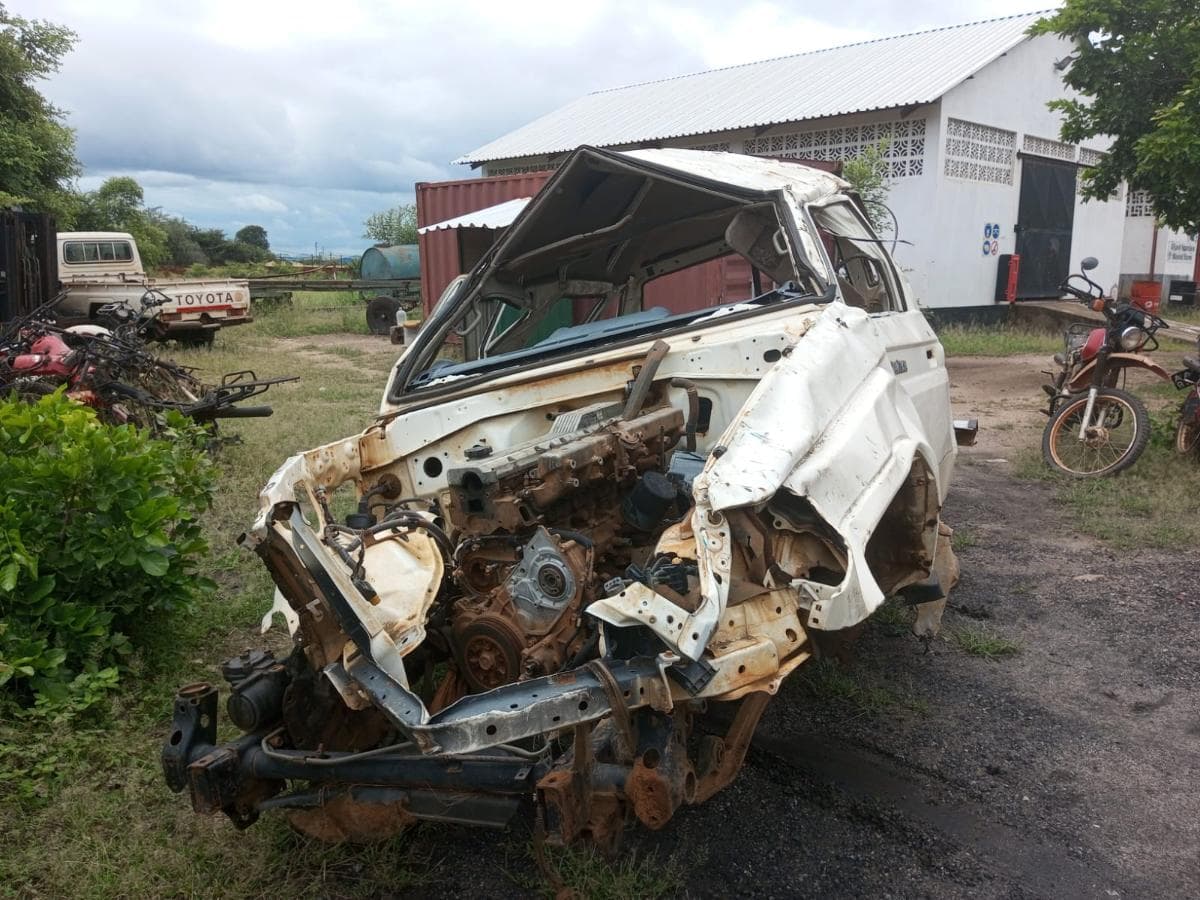 Toyota Land Cruiser — image 3