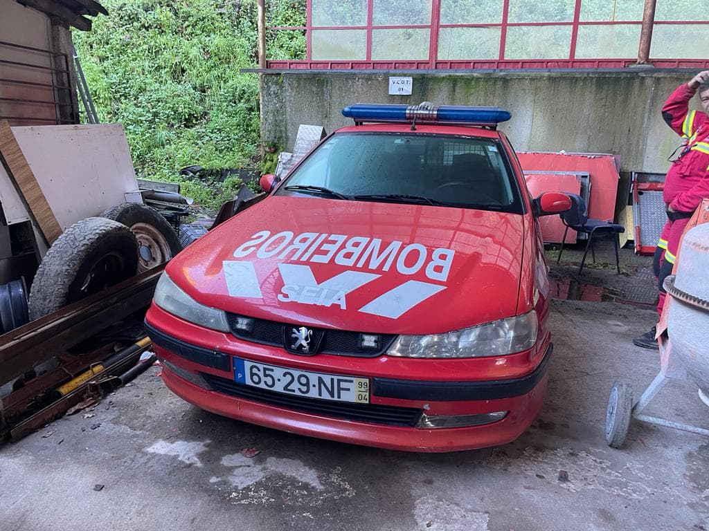 Peugeot 406  · Ano 1999 — imagem 4